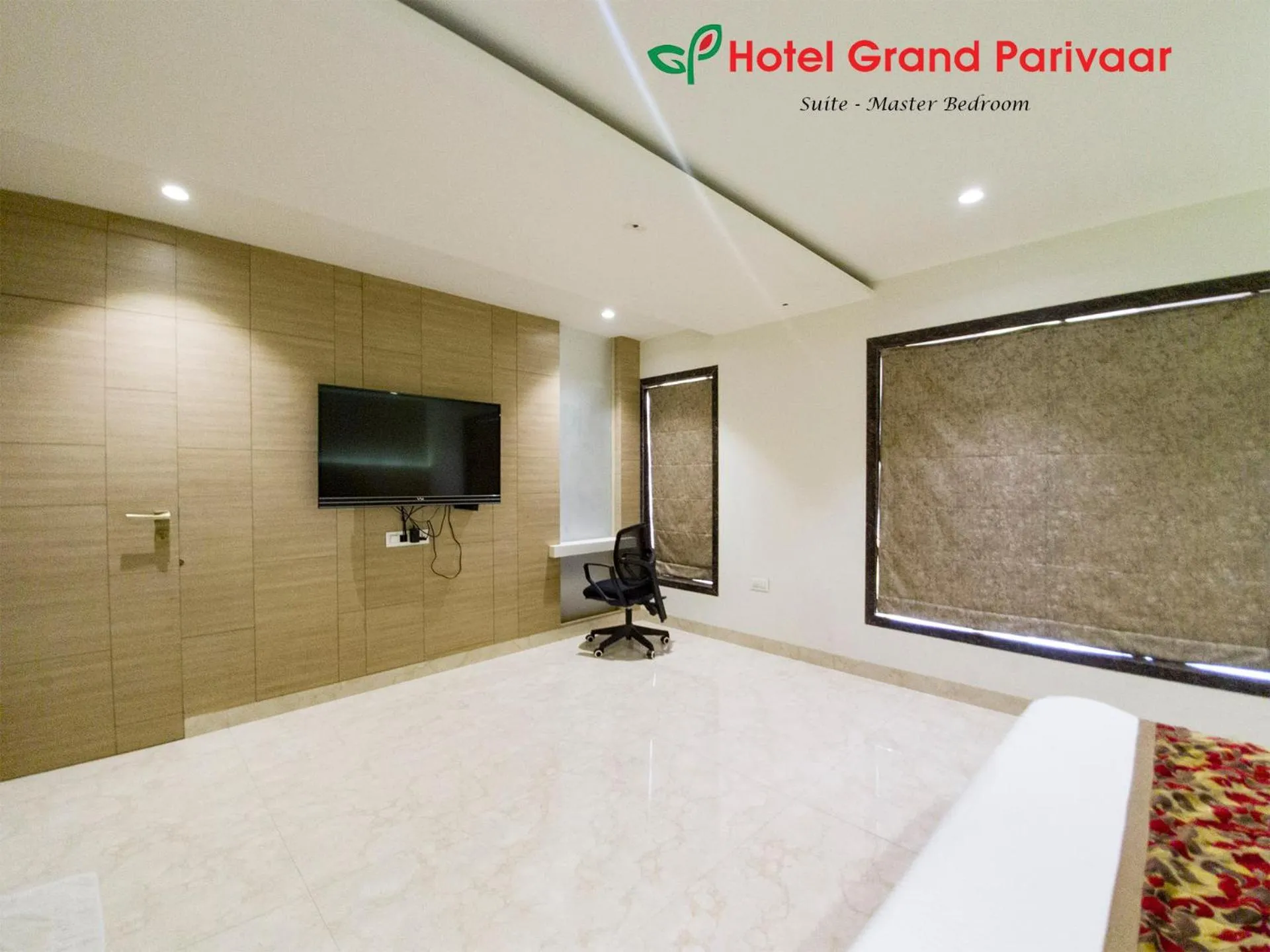 TV and multimedia in Hotel Grand Parivaar