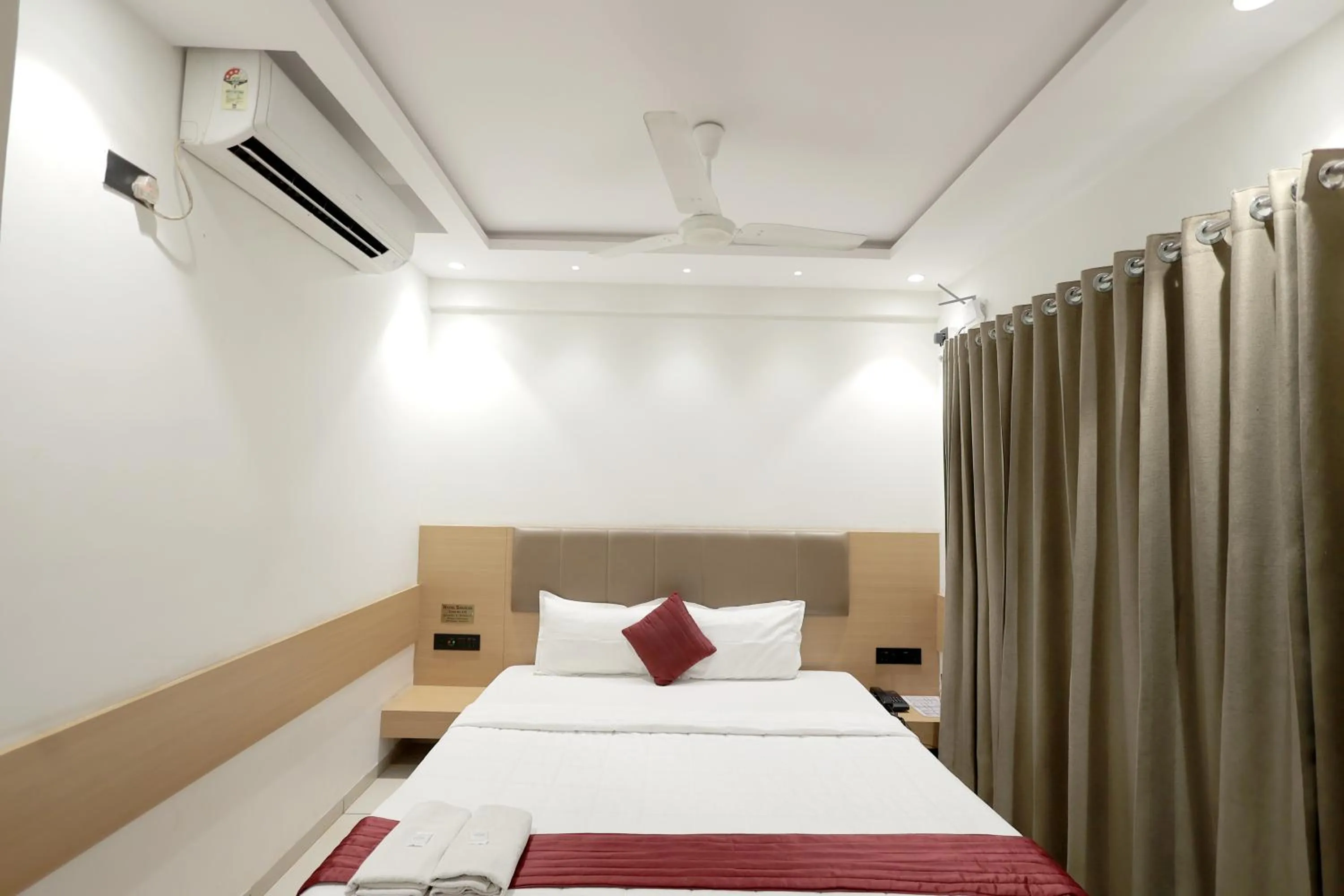 Bed in Hotel Shagun, Piplod City Centre Surat