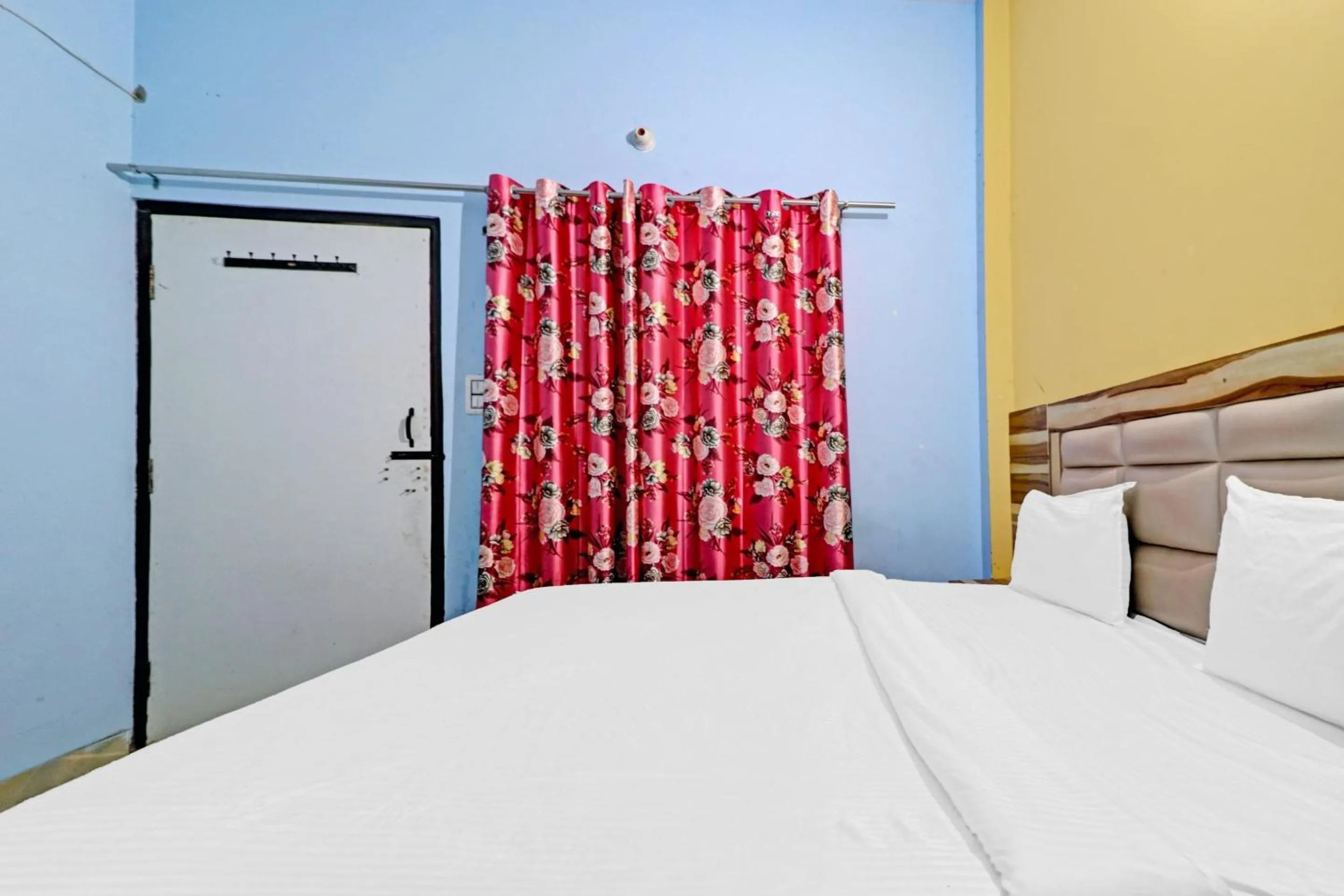 Bathroom, Bed in Hotel O Knight guest house