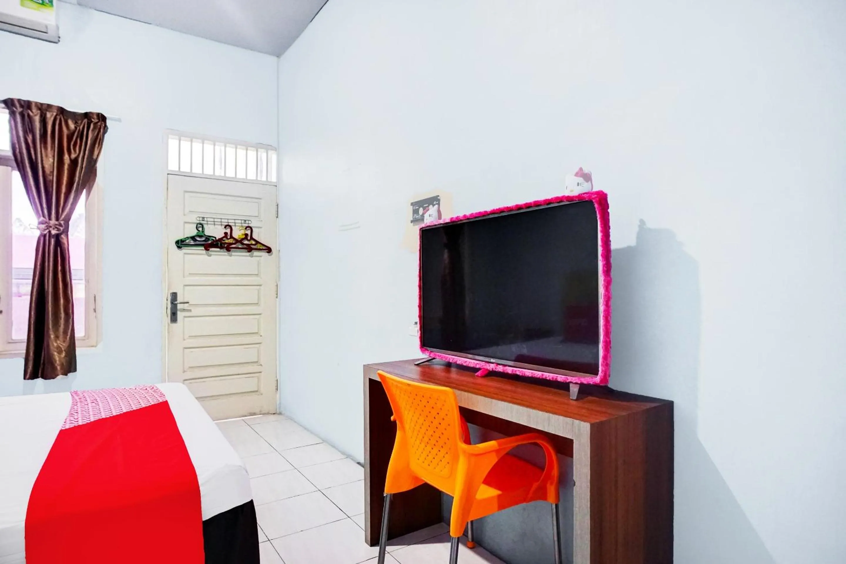 Bedroom in Hotel O Home Stay Kembar Syariah