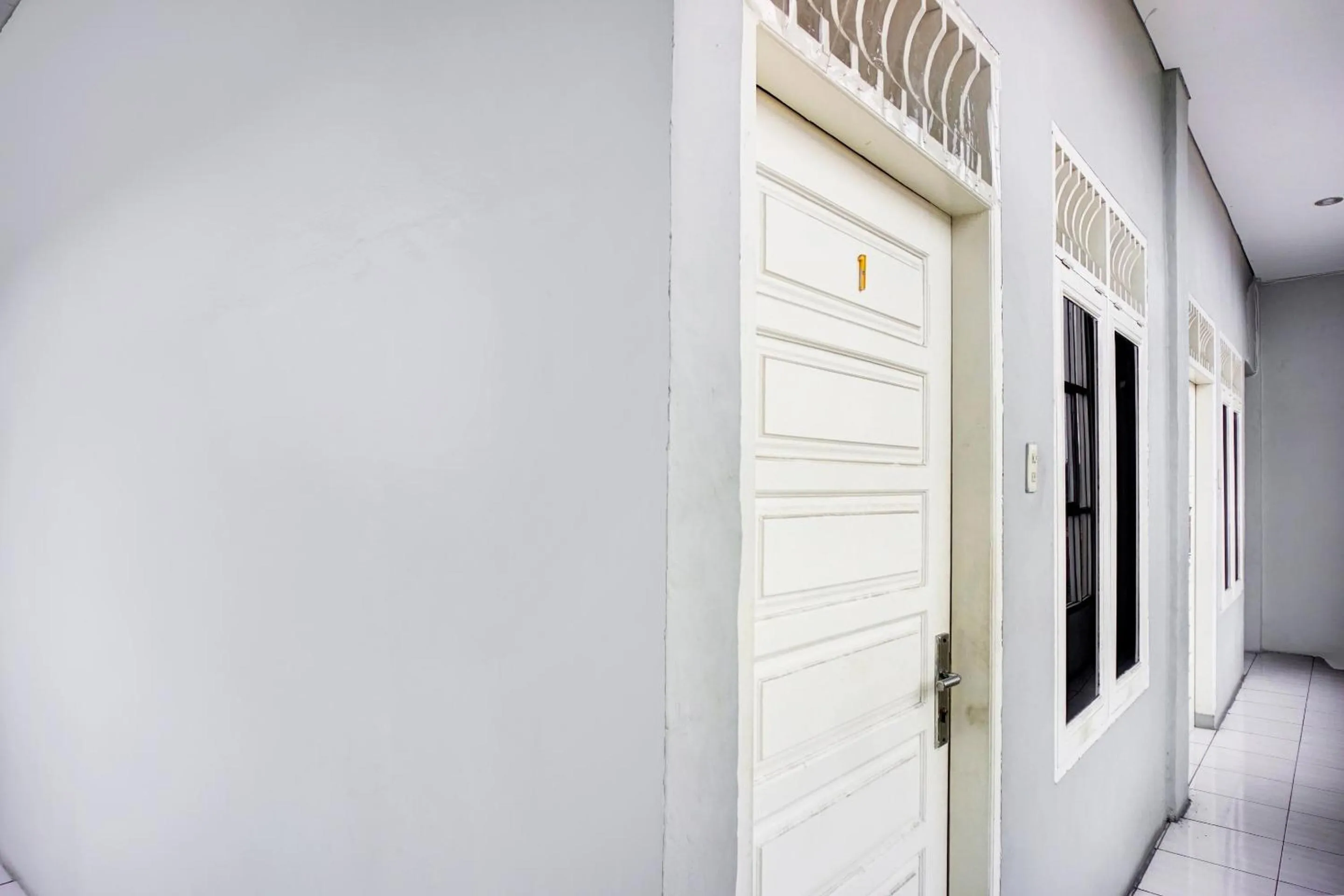 Lobby or reception in Hotel O Home Stay Kembar Syariah