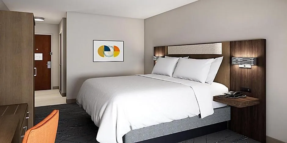 Photo of the whole room, Bed in Holiday Inn Express & Suites Charlottesville by IHG