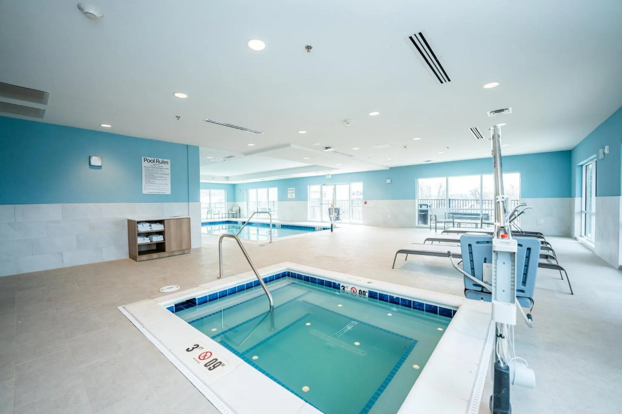 Swimming pool in Holiday Inn Express & Suites Charlottesville by IHG