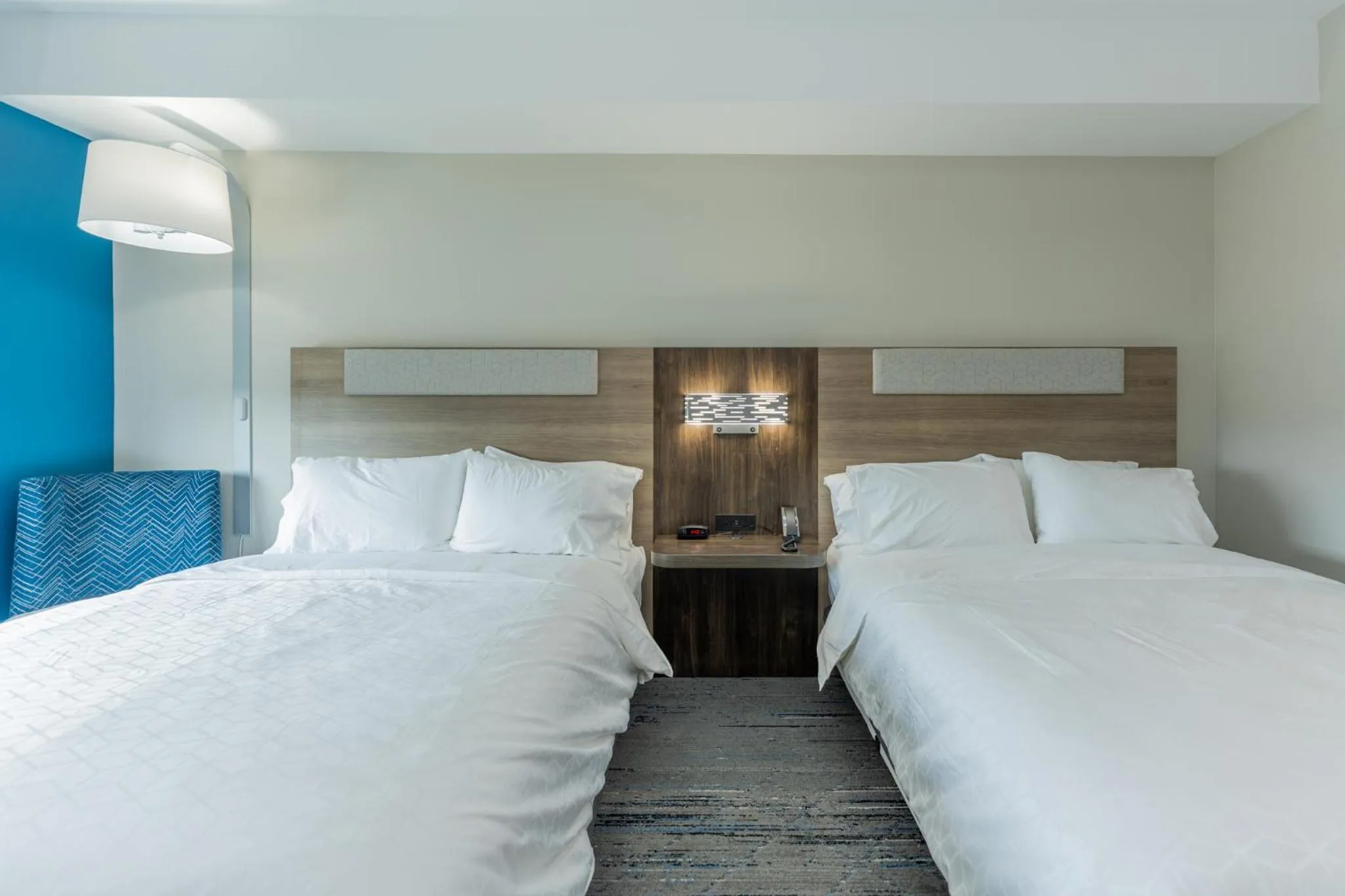 Photo of the whole room, Bed in Holiday Inn Express & Suites Charlottesville by IHG