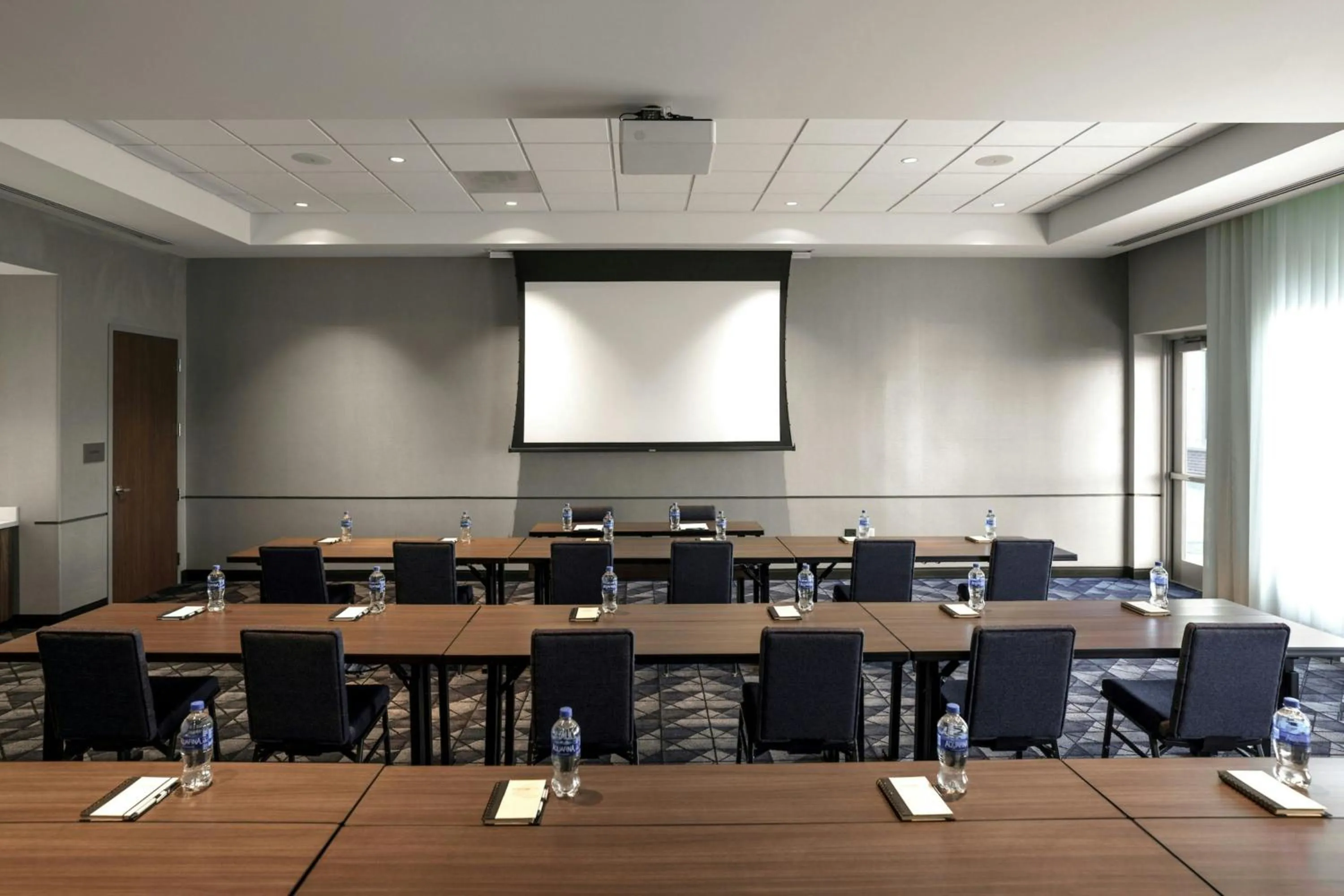 Meeting/conference room in Courtyard by Marriott Indianapolis Fishers