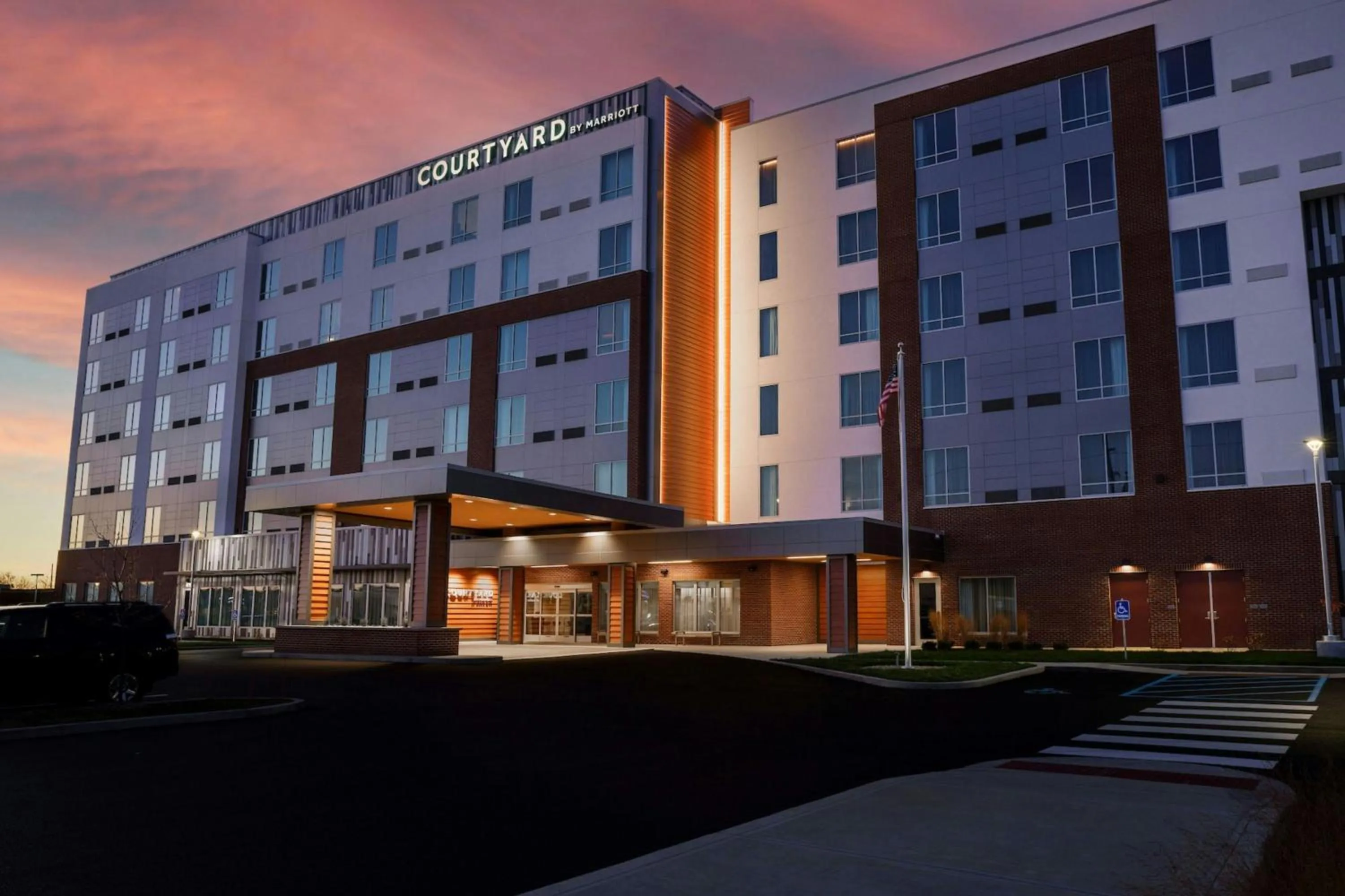 Property building in Courtyard by Marriott Indianapolis Fishers