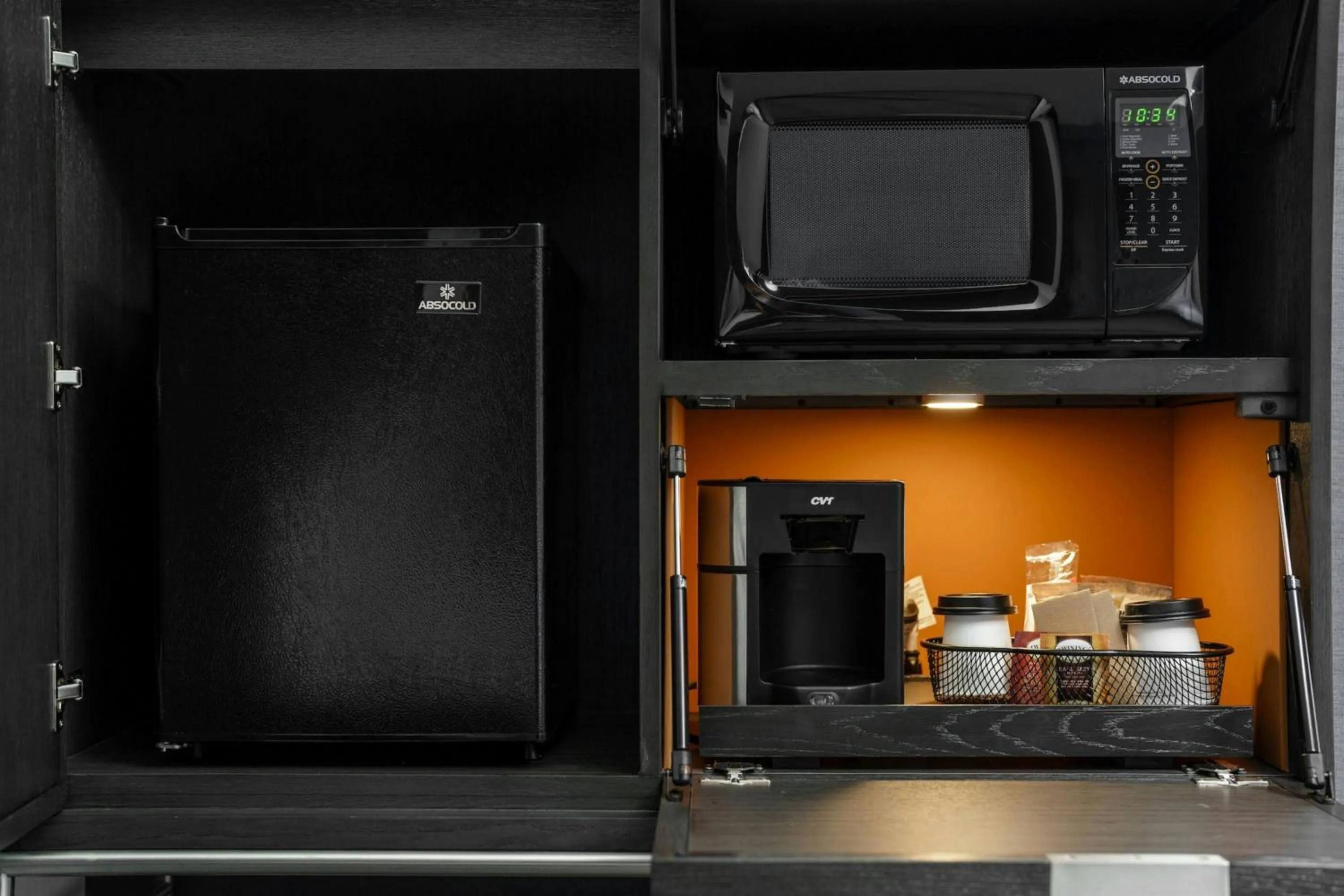 Photo of the whole room in Courtyard by Marriott Indianapolis Fishers