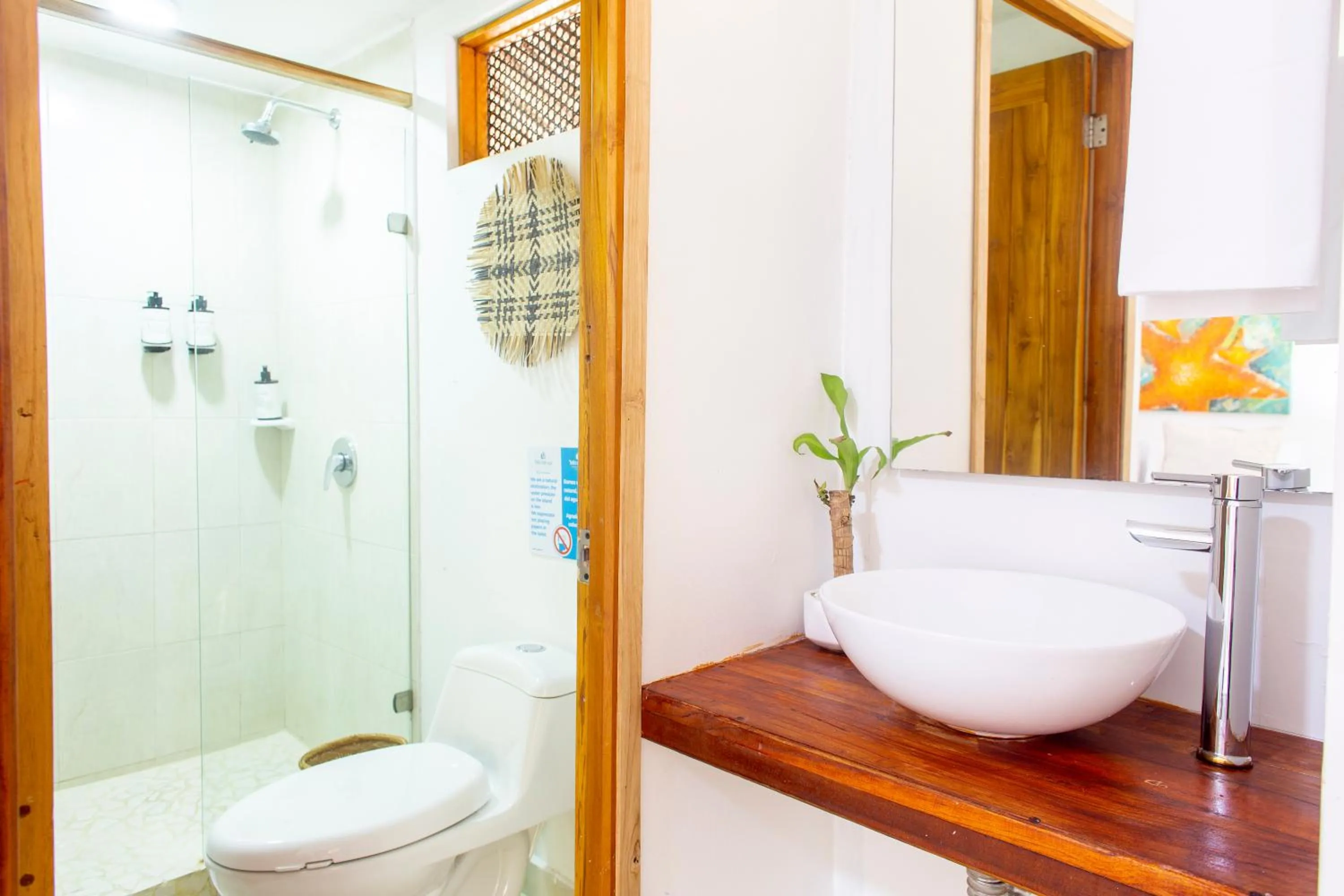 Bathroom in Hotel Isla del Sol