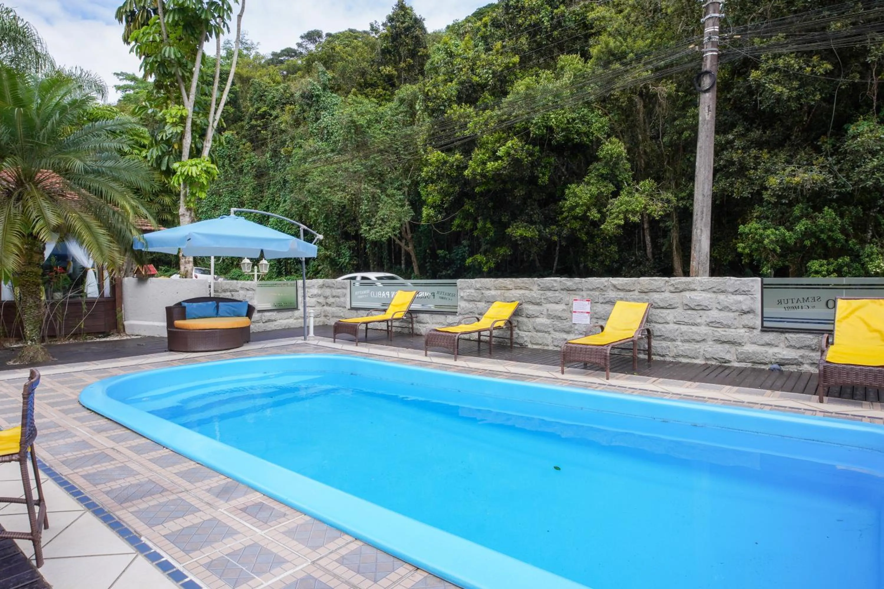 Pool view in Pousada Don Pablo