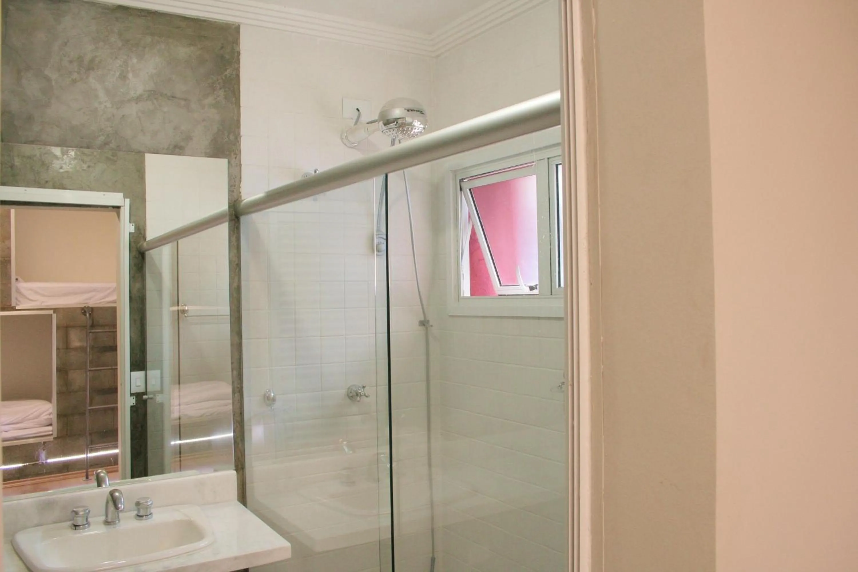 Shower in Viva Hostel Design