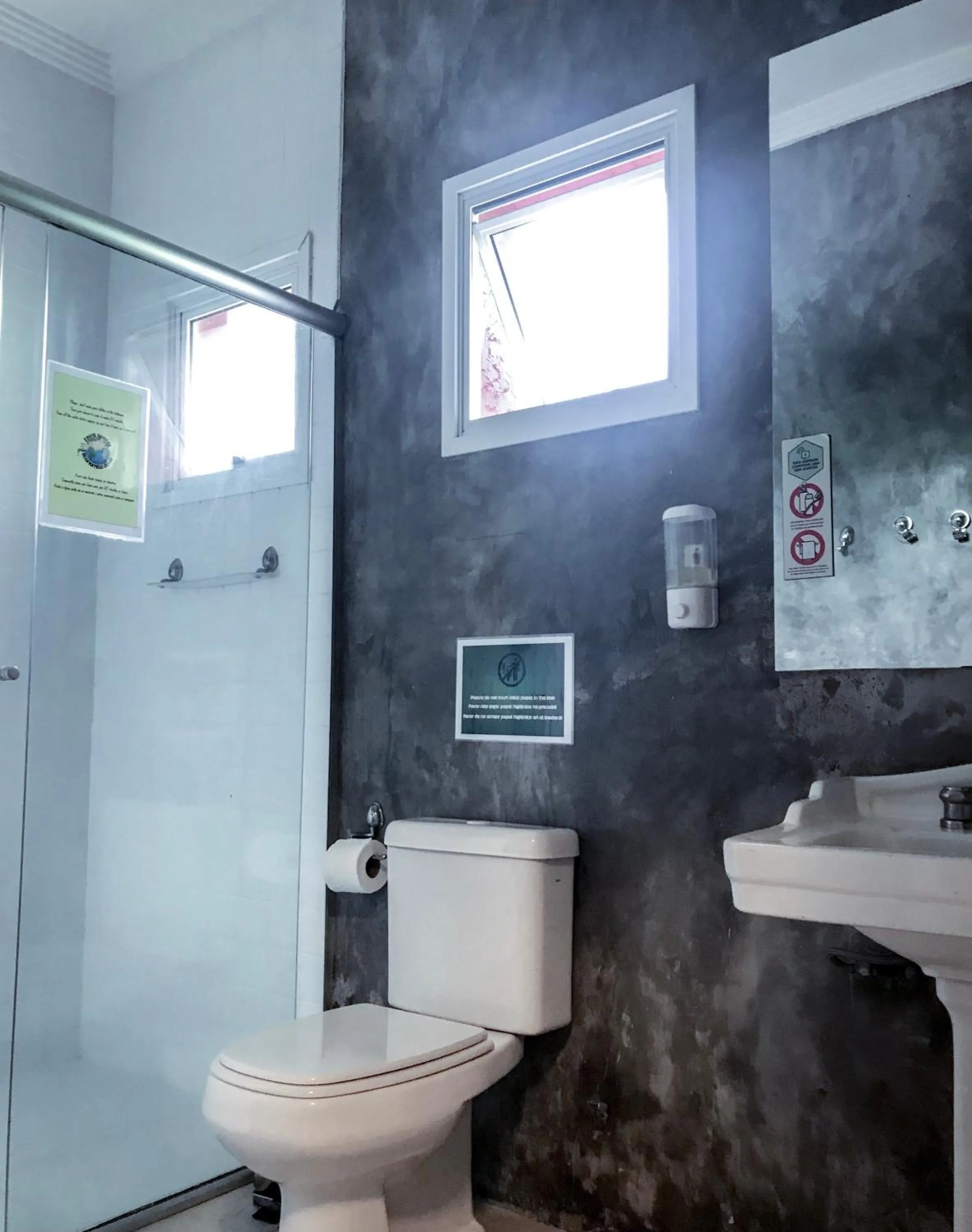 Bathroom in Viva Hostel Design