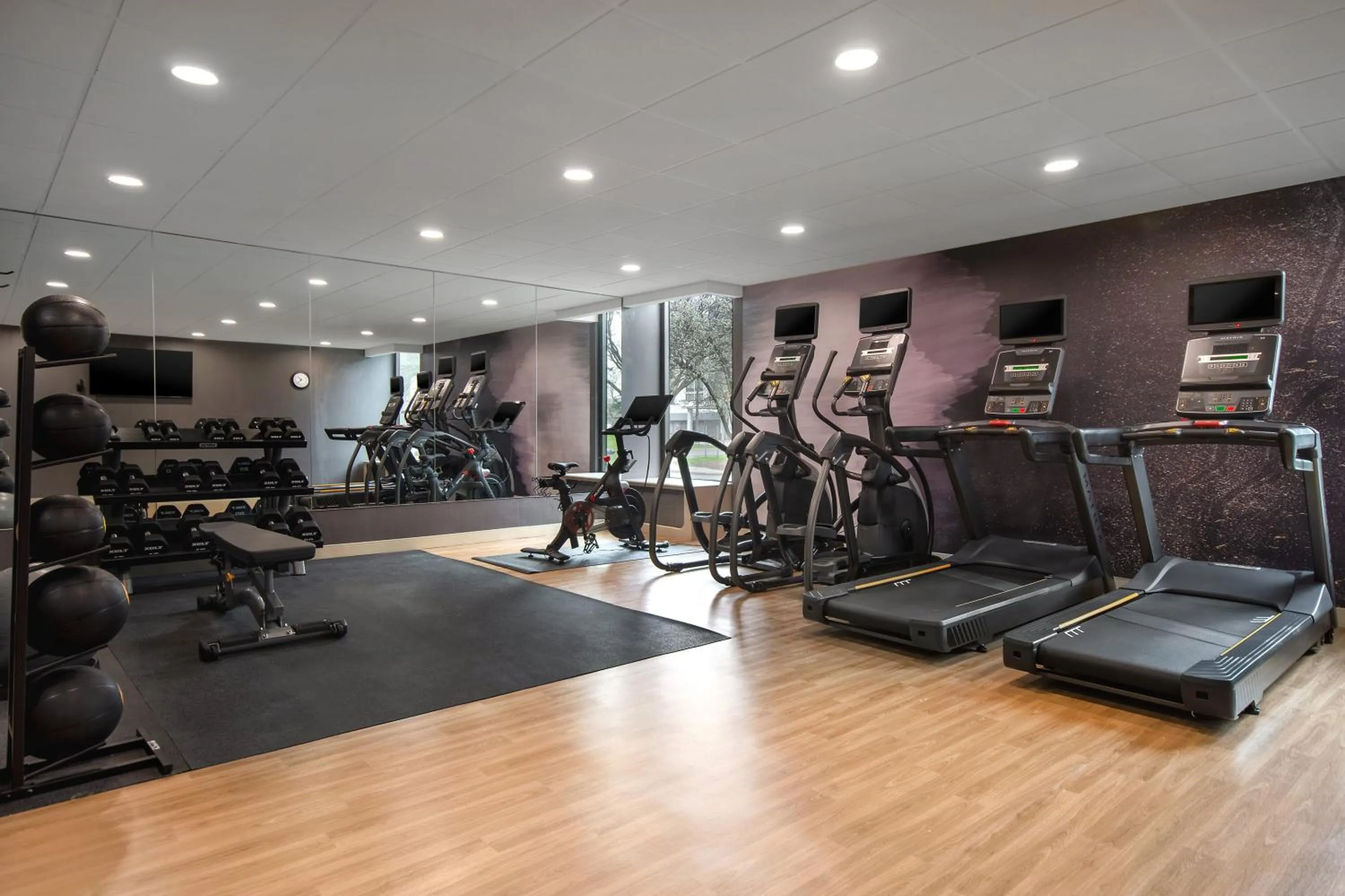 Fitness centre/facilities in Best Western Plus Meadowlands