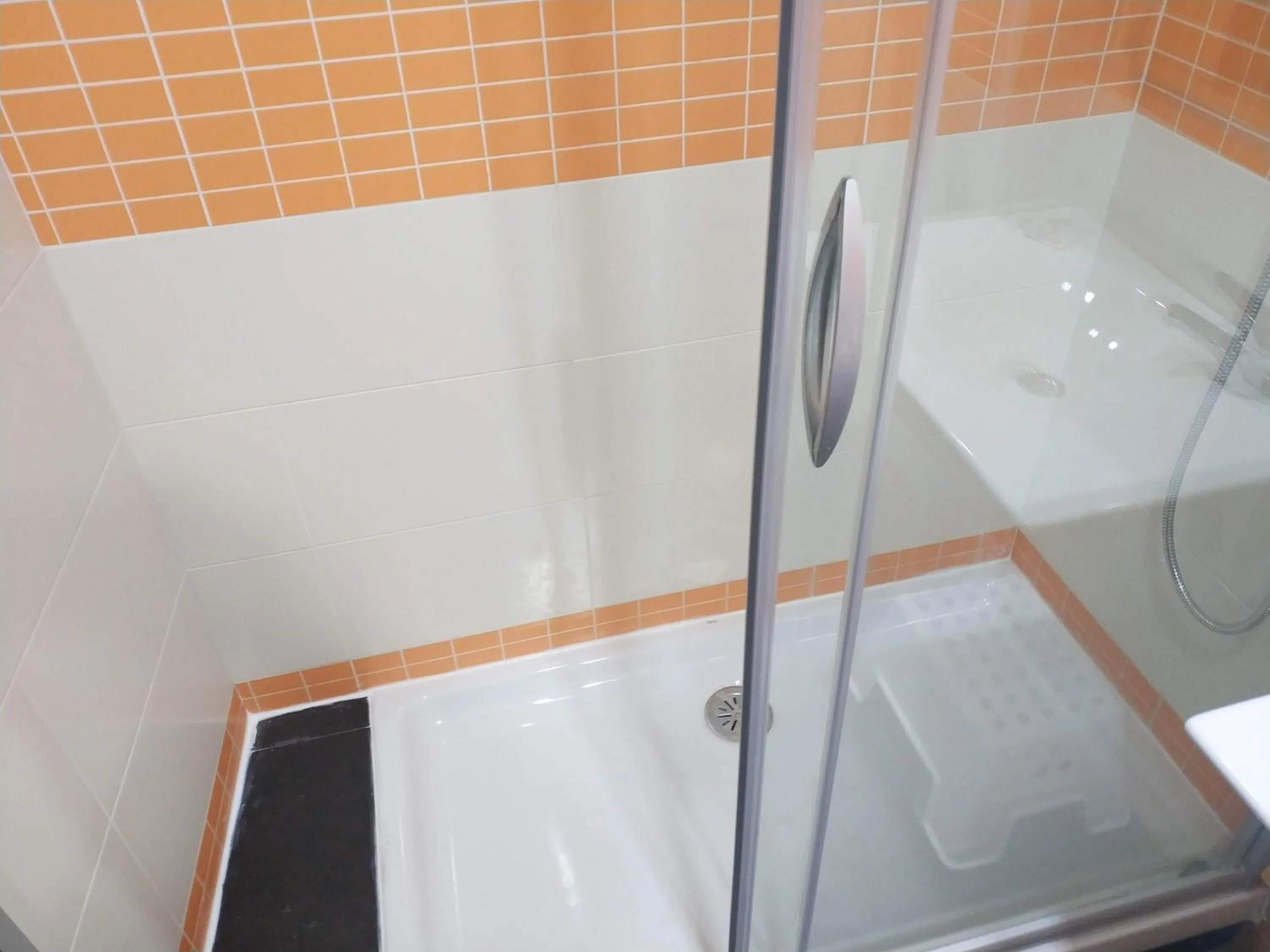 Bathroom in Apartamentos Hi Apartaments Santander 3000