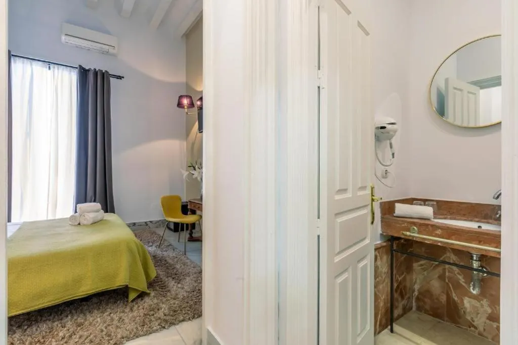 Bed in Catedral Suites Jerez