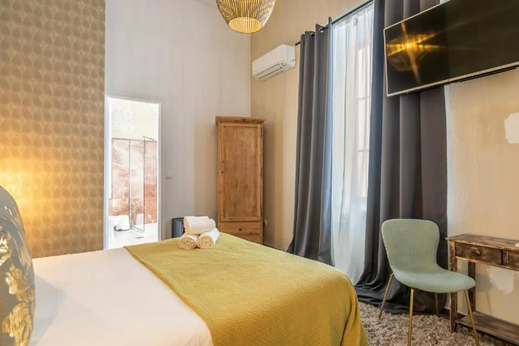 Bedroom, Bed in Catedral Suites Jerez