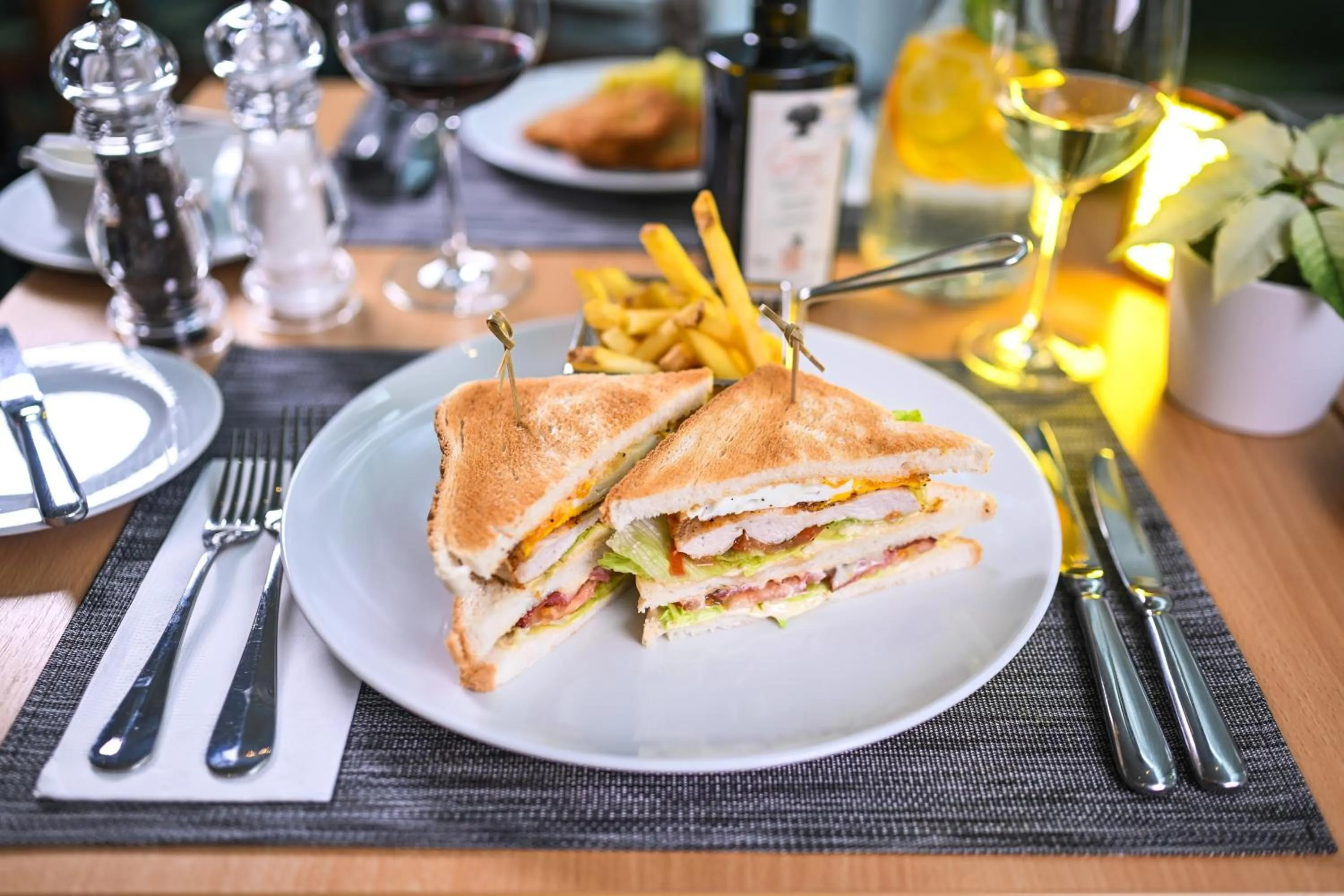 Restaurant/places to eat in Quality Hotel Brno Exhibition Centre