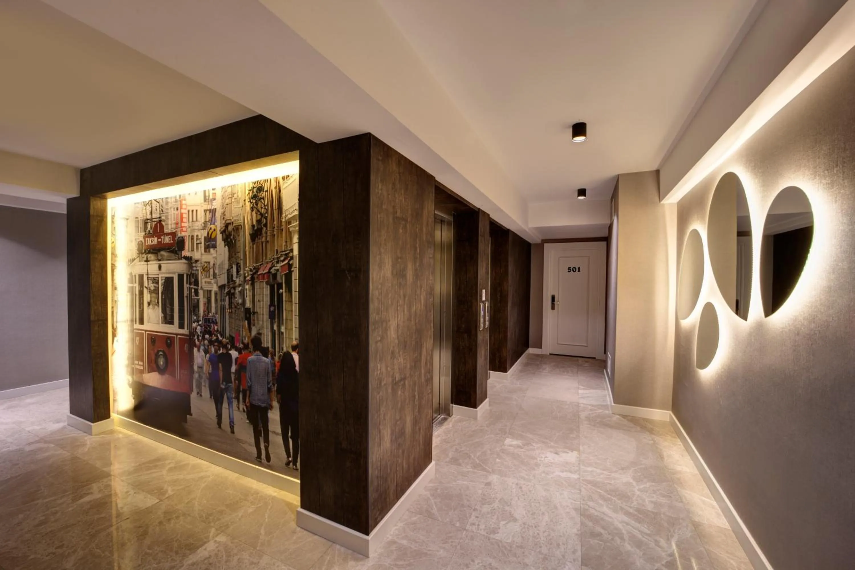 Decorative detail in Dora Pera Hotel