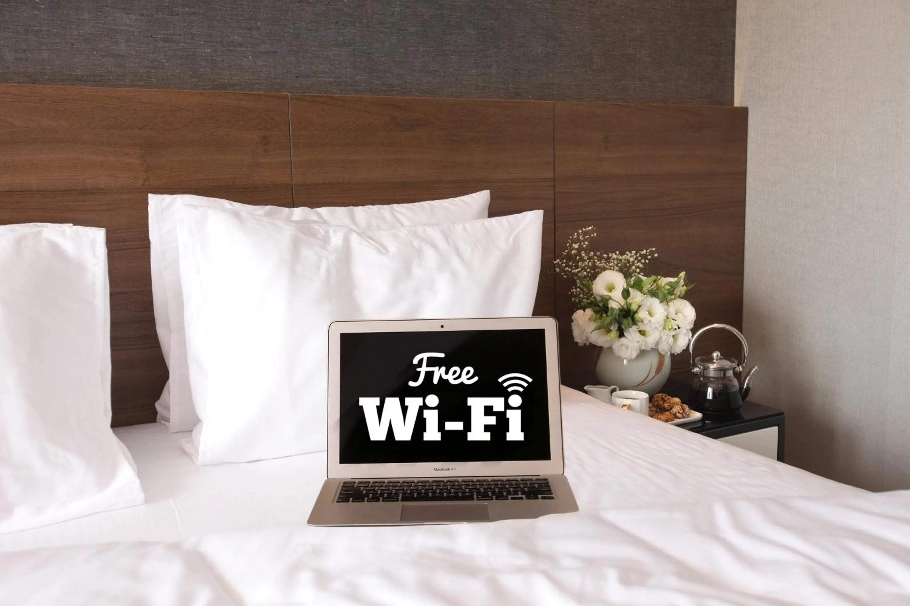 Logo/Certificate/Sign, Bed in Dora Pera Hotel