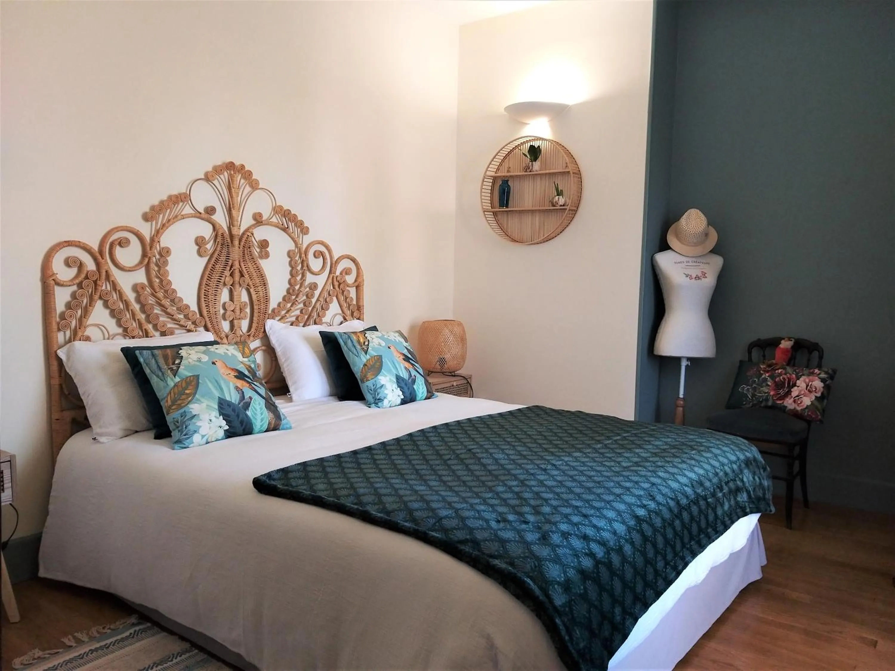 Photo of the whole room in Chambre d'hôtes "Au bord de Loire"