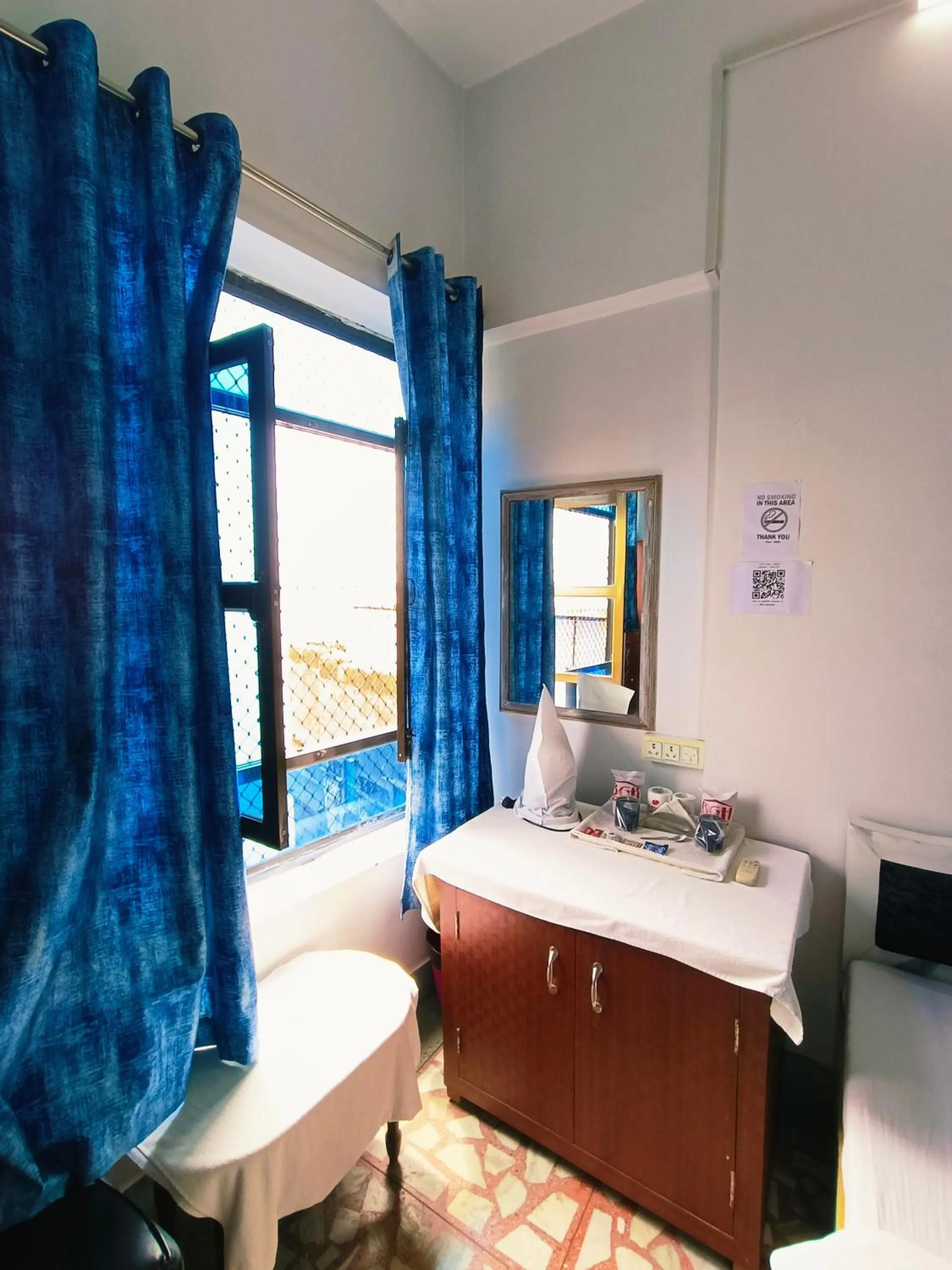 Coffee/tea facilities, Bed in Baba Guest House