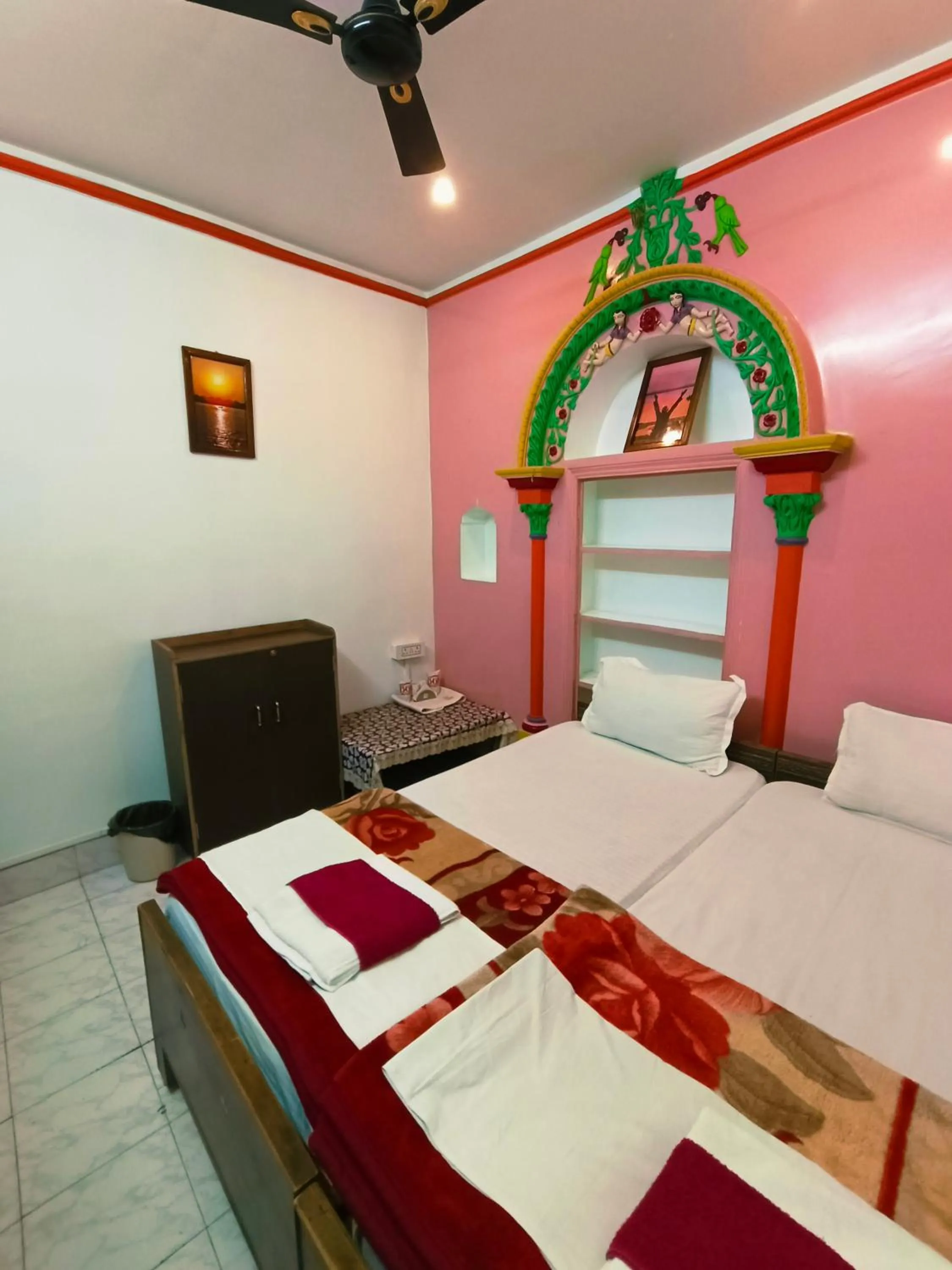 Bedroom, Bed in Baba Guest House