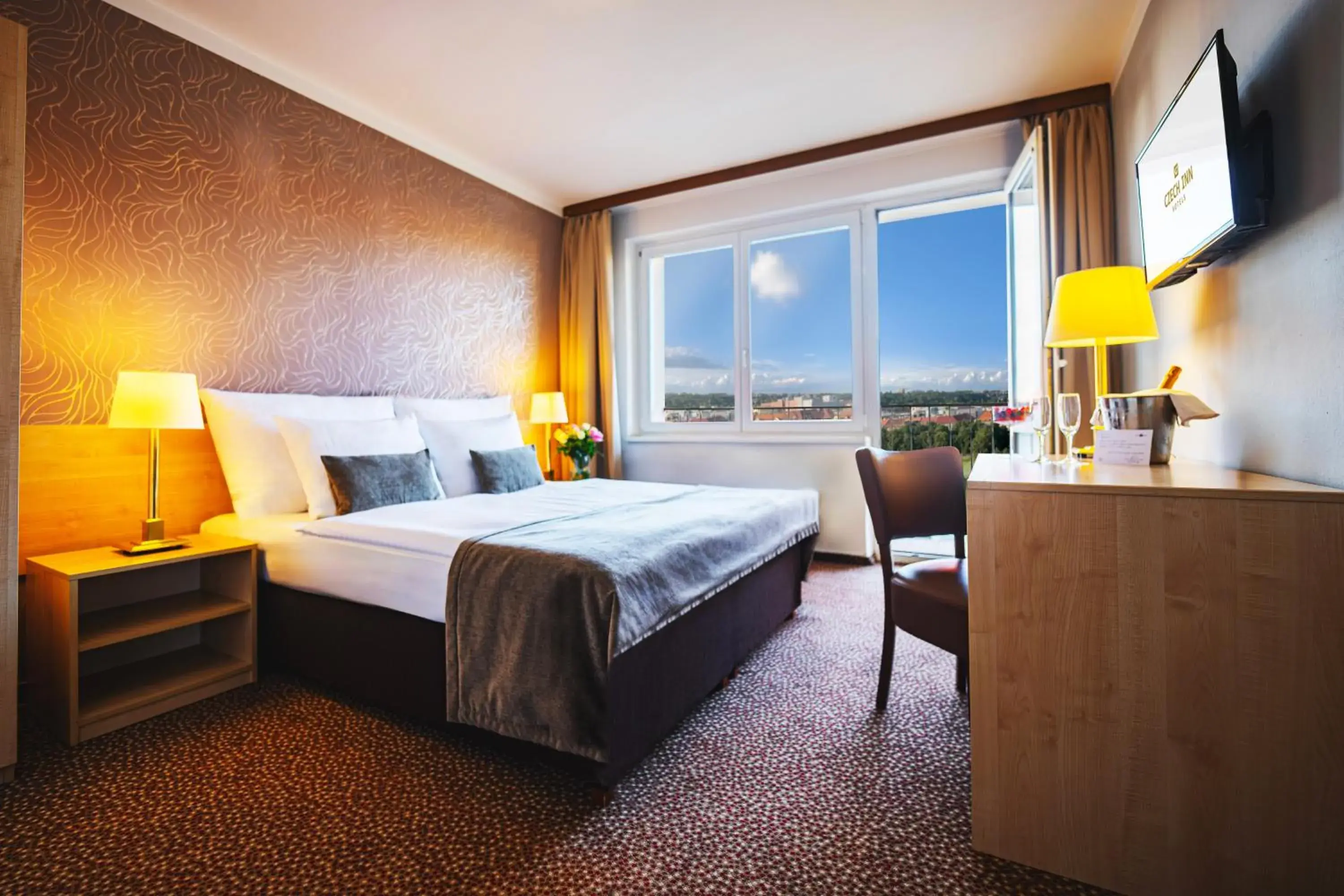 Standard Double or Twin Room in Charles Central Standard Double or Twin Room in Charles Central