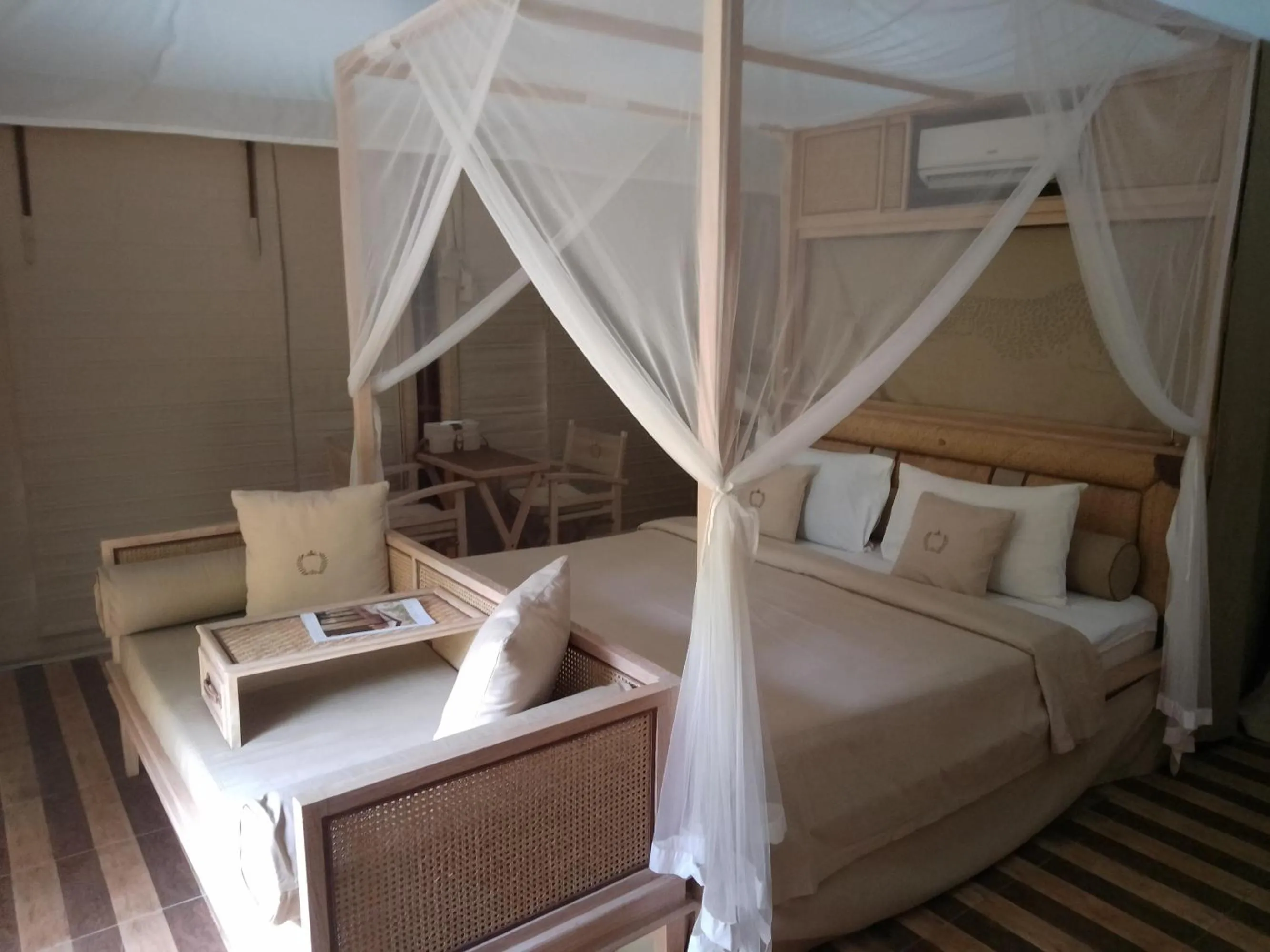 Bed in Jawa Jiwa G-Land Resort