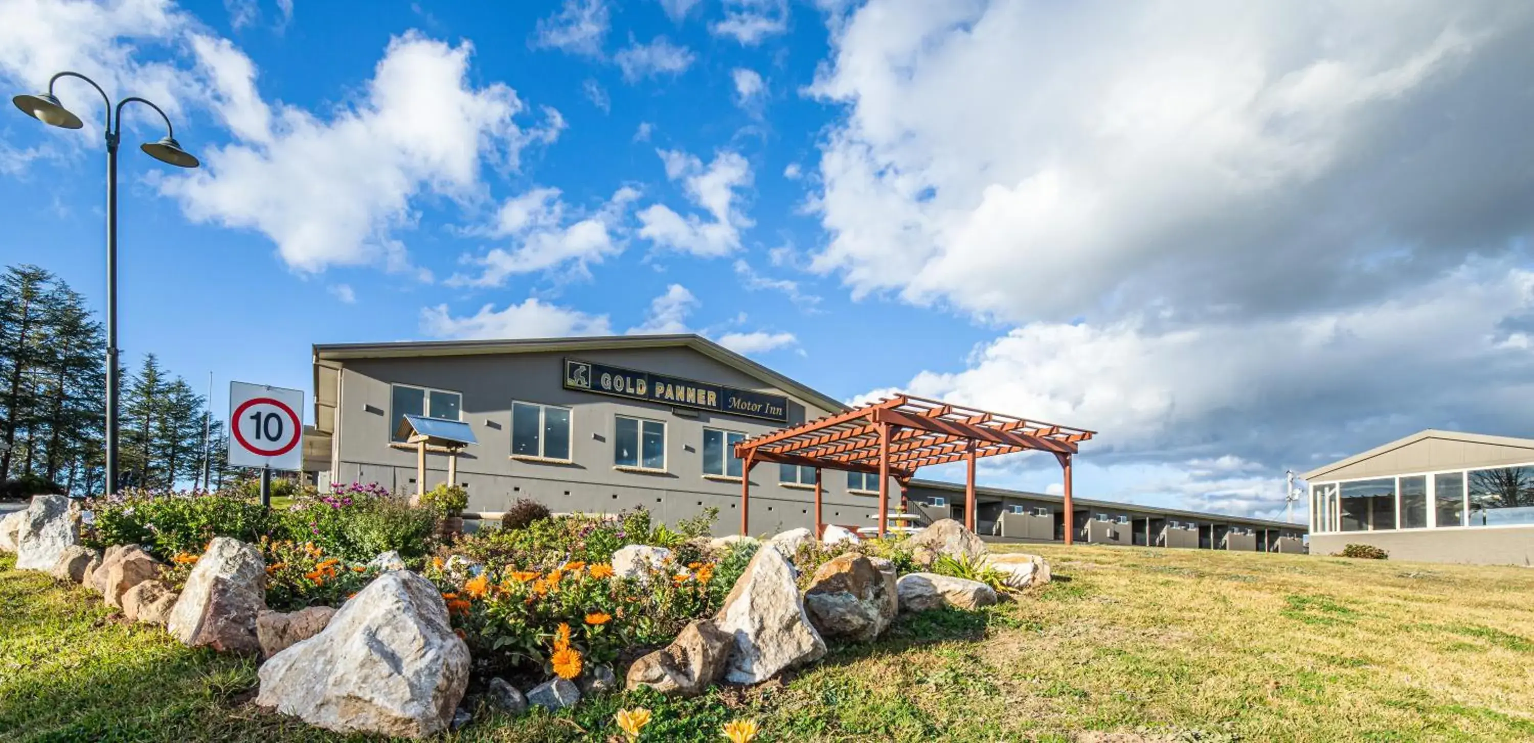 Bathurst Gold Panner Bathurst Gold Panner