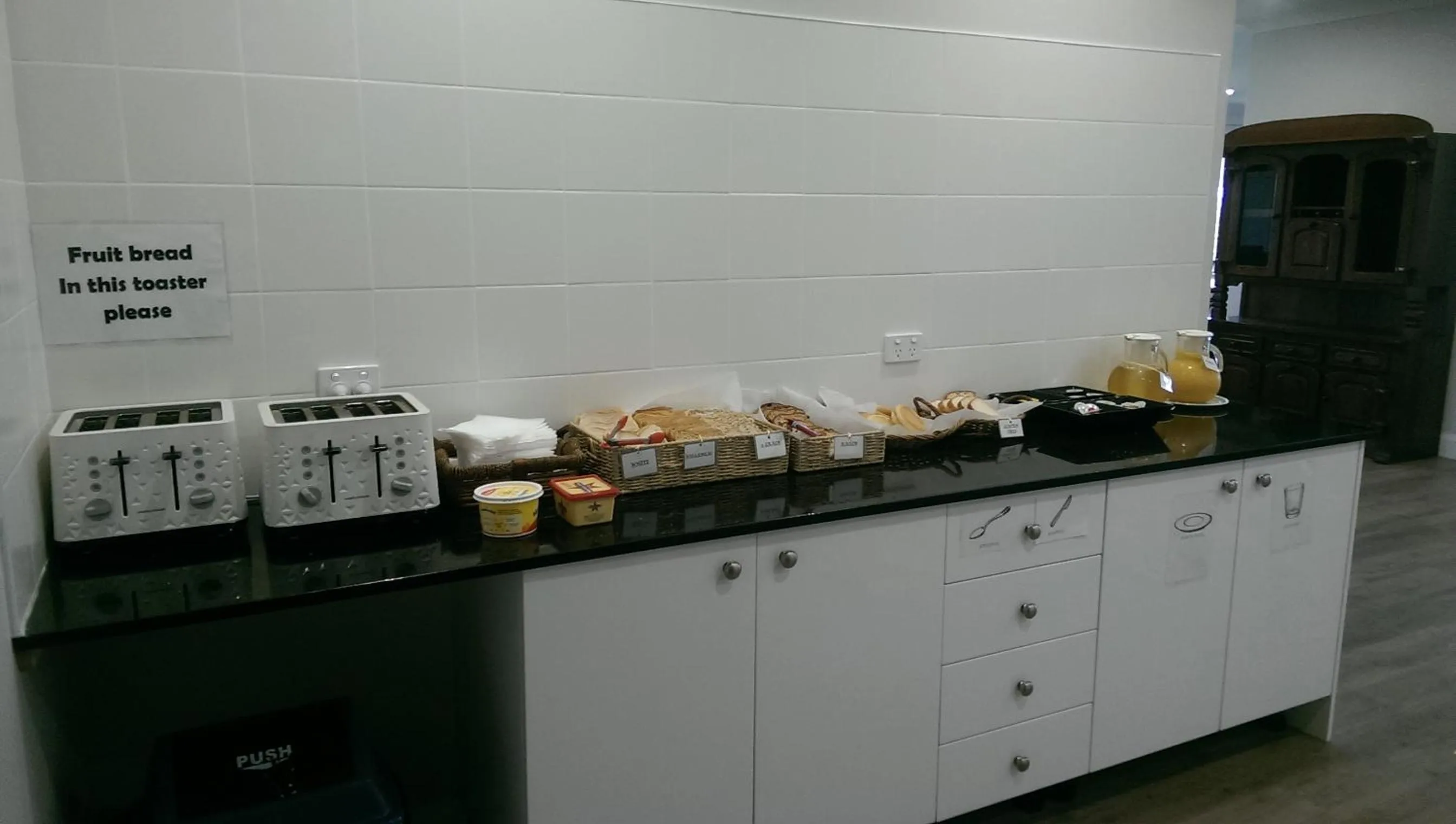 Breakfast in Bathurst Gold Panner