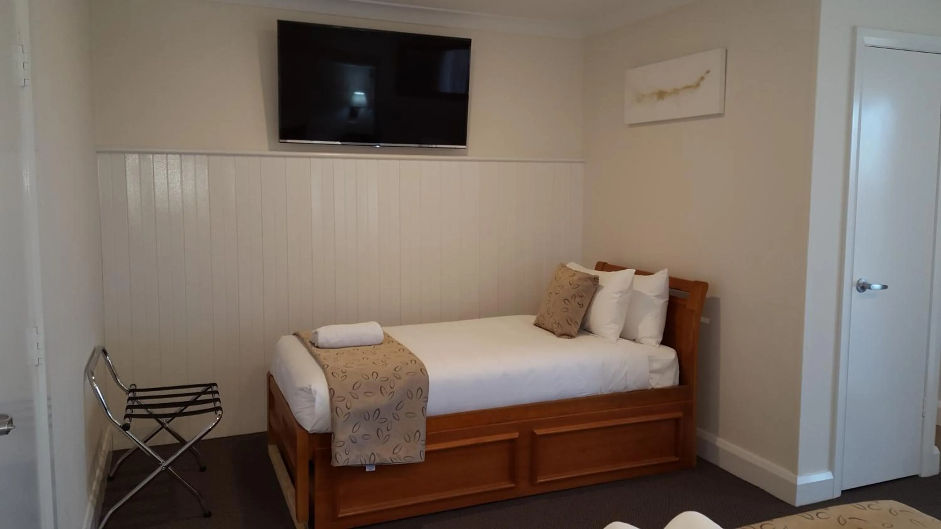 TV and multimedia, Bed in Bathurst Gold Panner