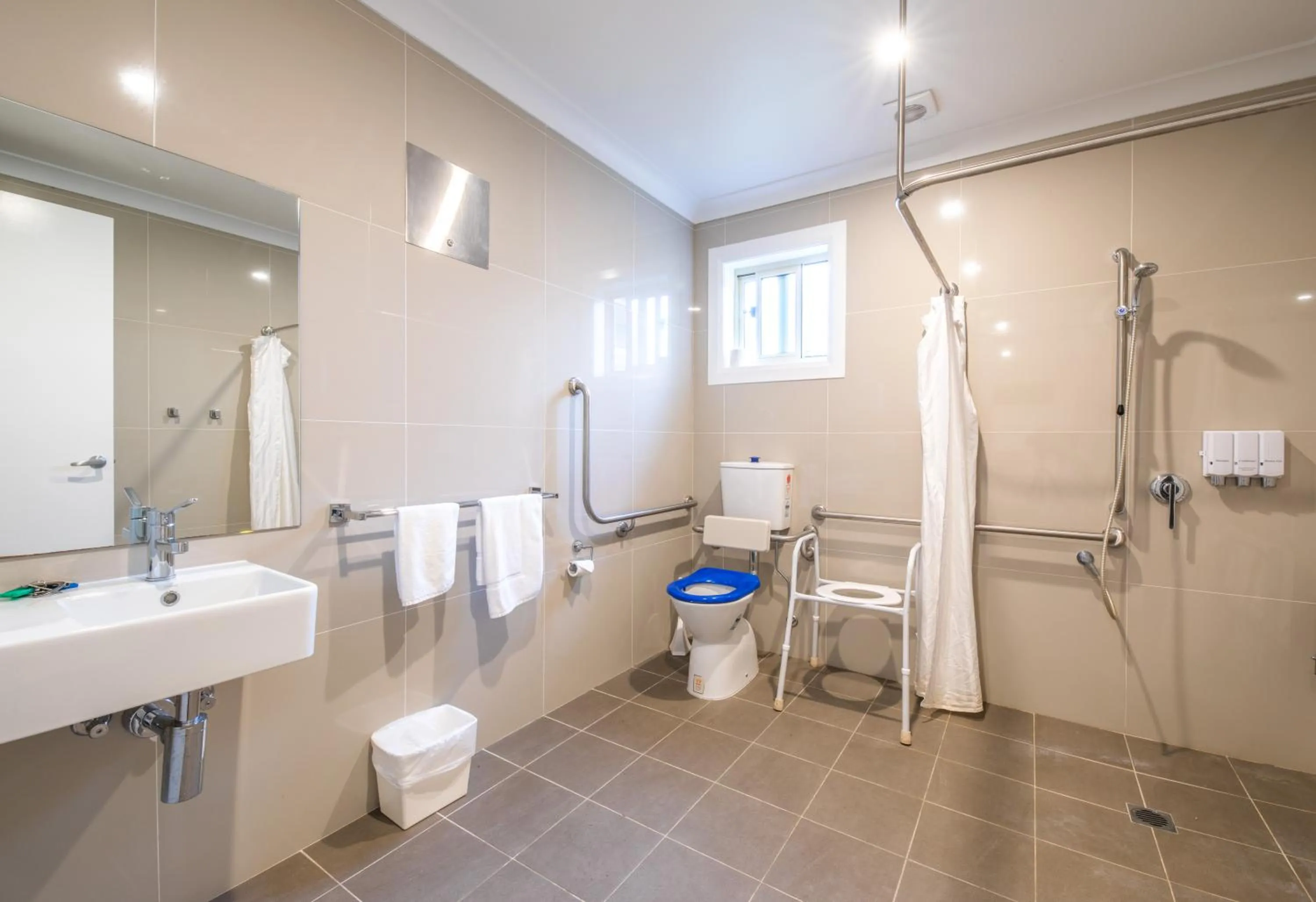 Toilet in Bathurst Gold Panner