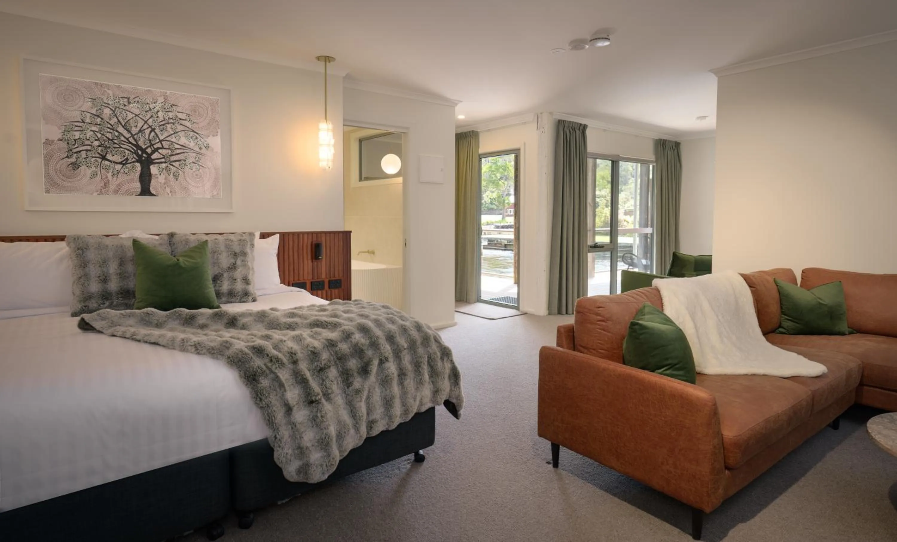 Bed in Risby Cove Boutique Hotel