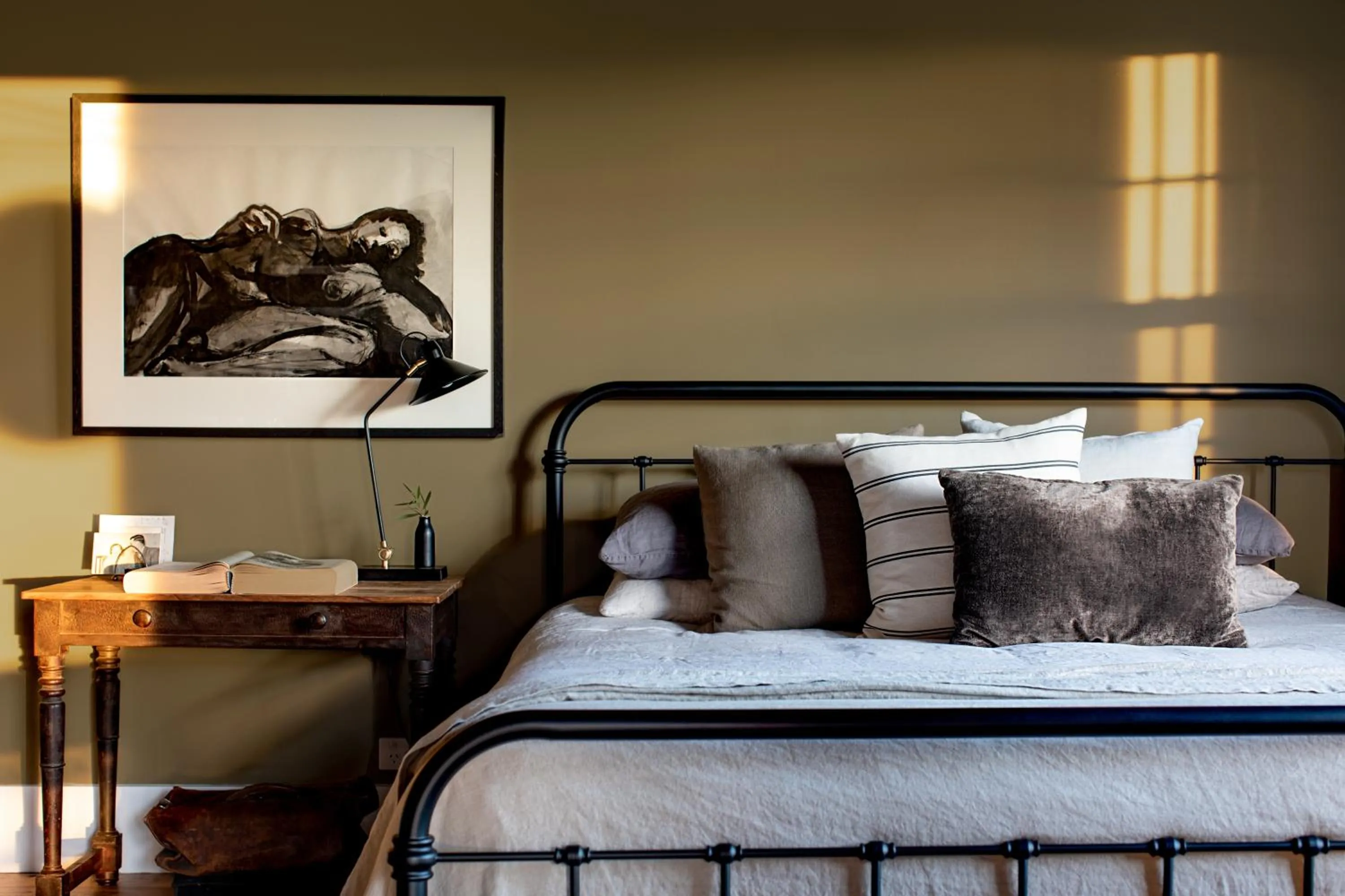 Bed in Ship Inn Stanley