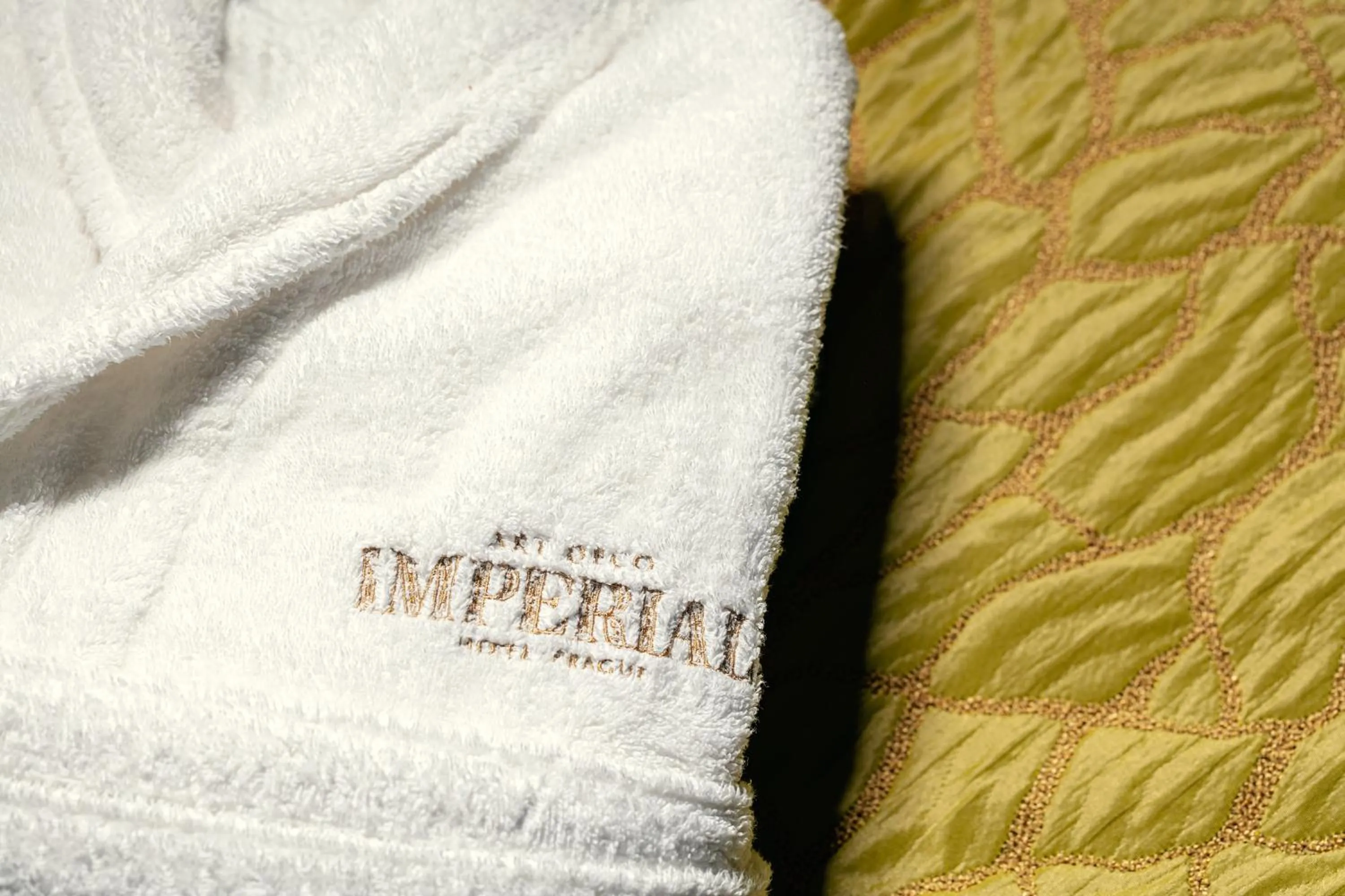 Bathroom, Bed in Art Deco Imperial Hotel