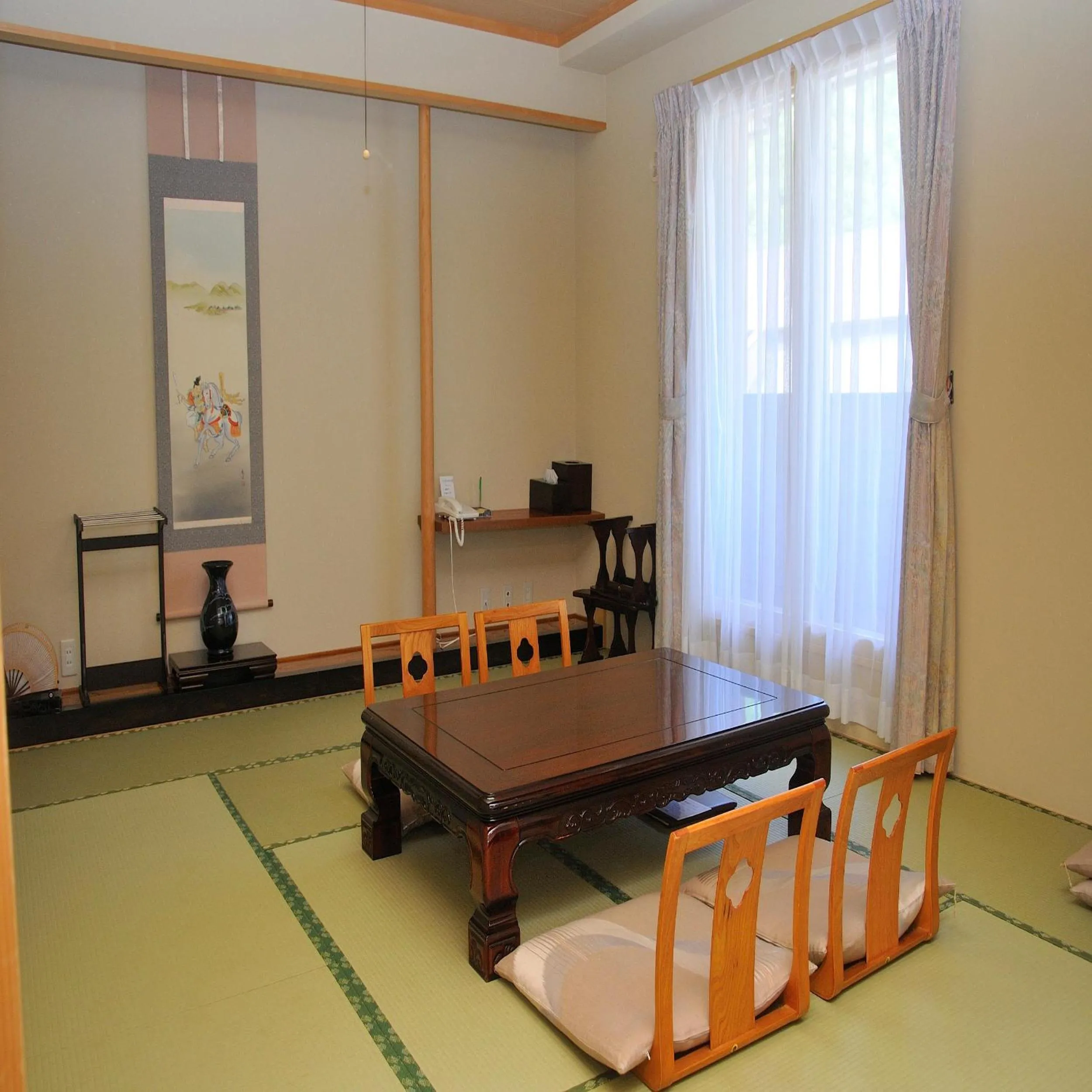 Photo of the whole room in Yumoto Ginsenkaku