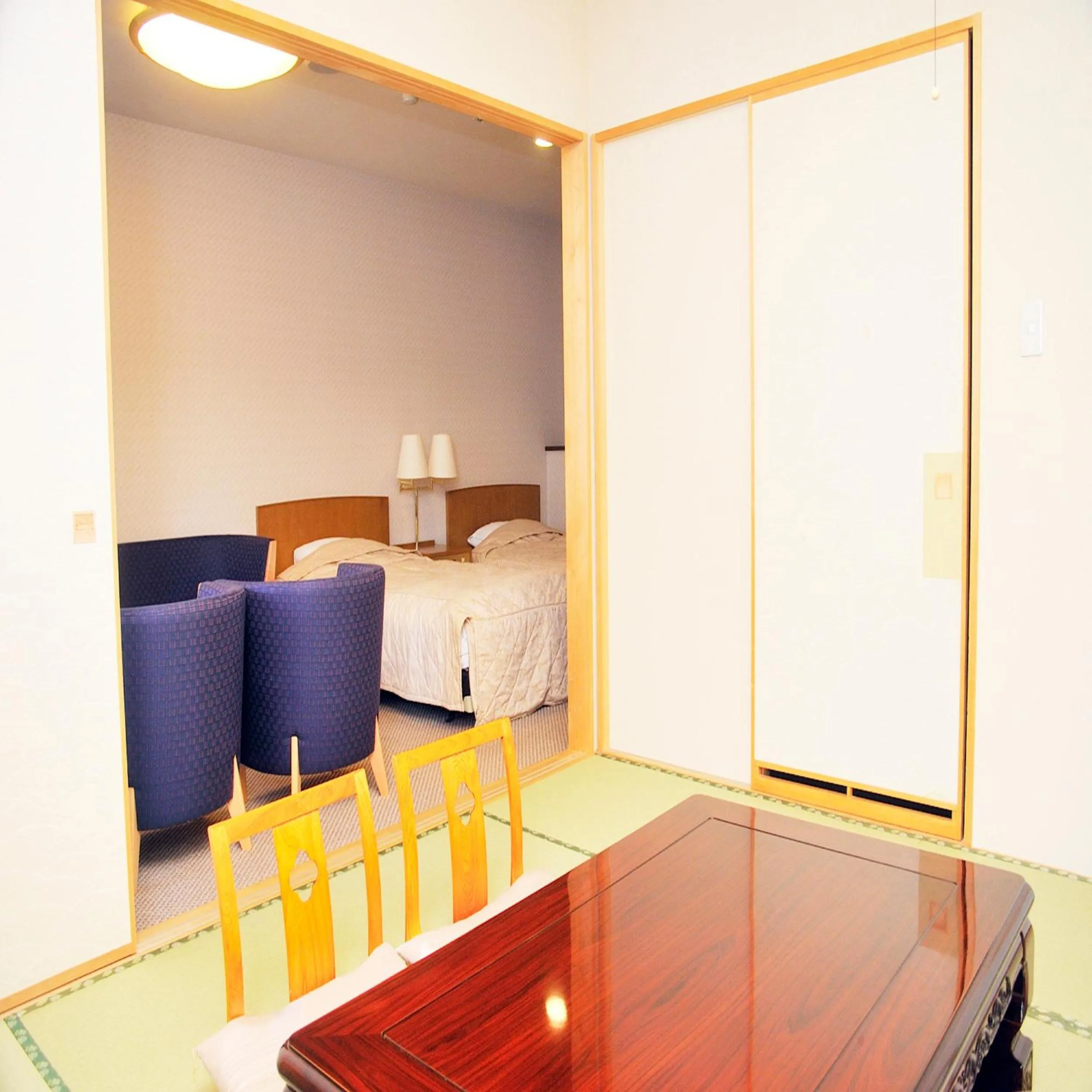 Photo of the whole room, Bed in Yumoto Ginsenkaku