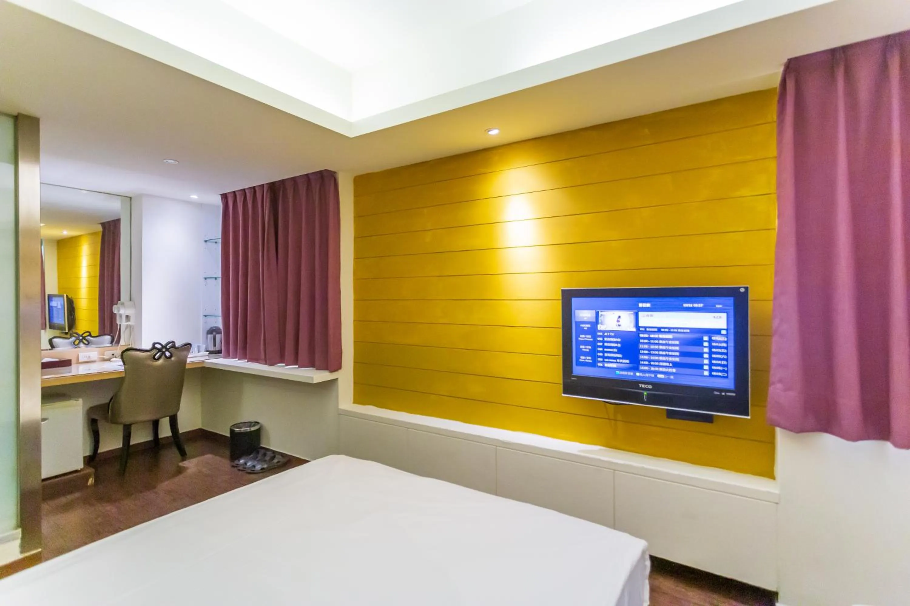 Photo of the whole room, Bed in Newrise Hotel