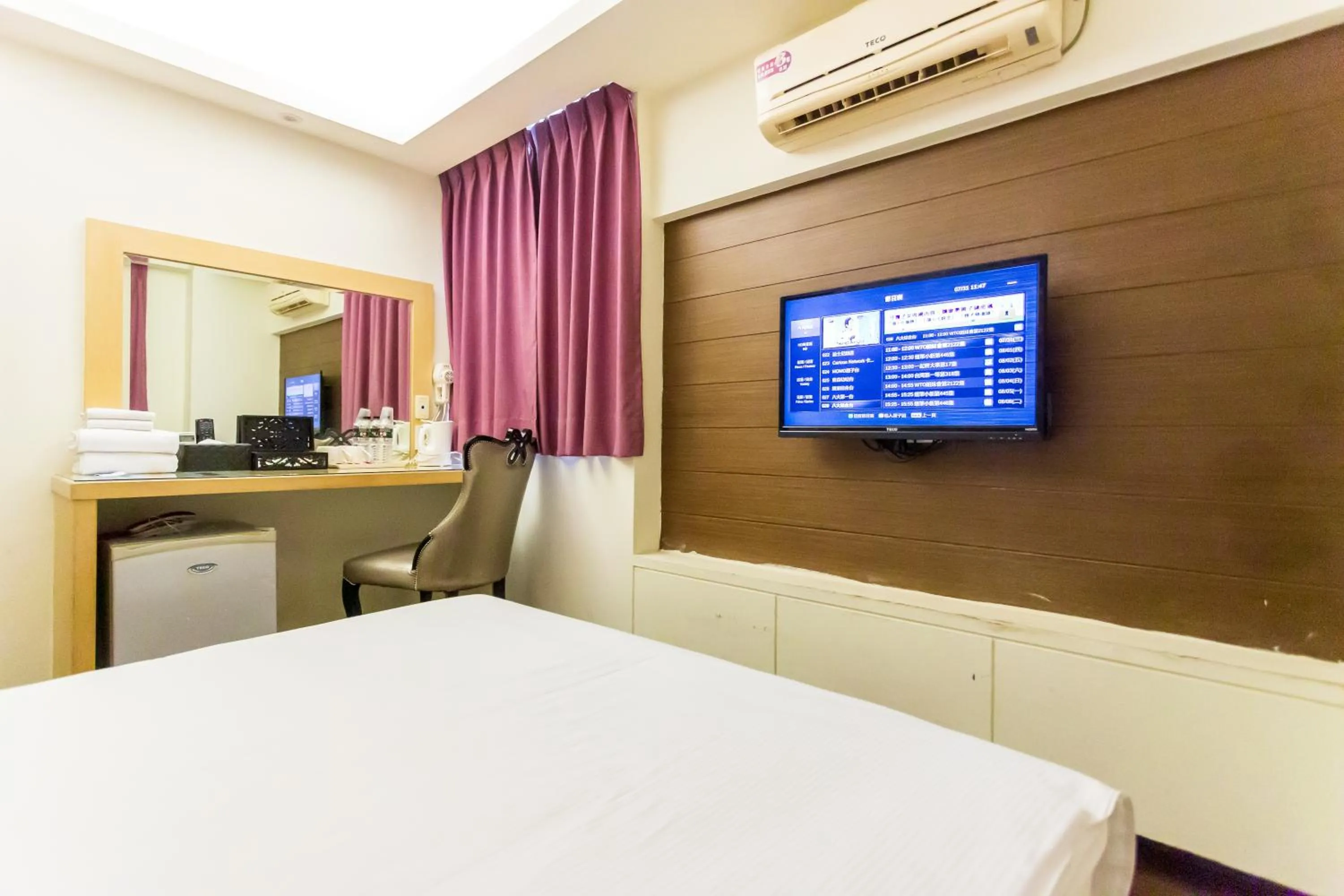 Photo of the whole room, Bed in Newrise Hotel