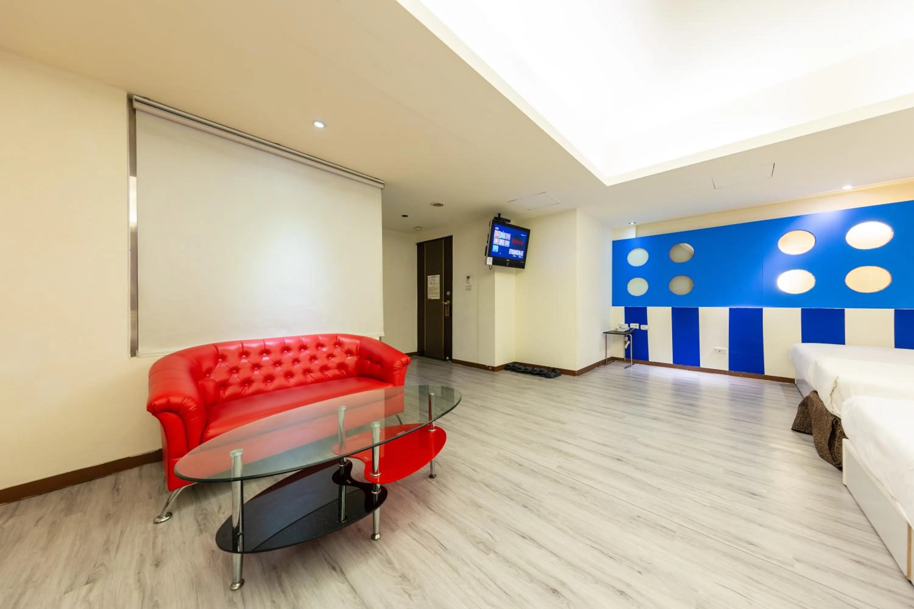 TV and multimedia, Bed in Newrise Hotel