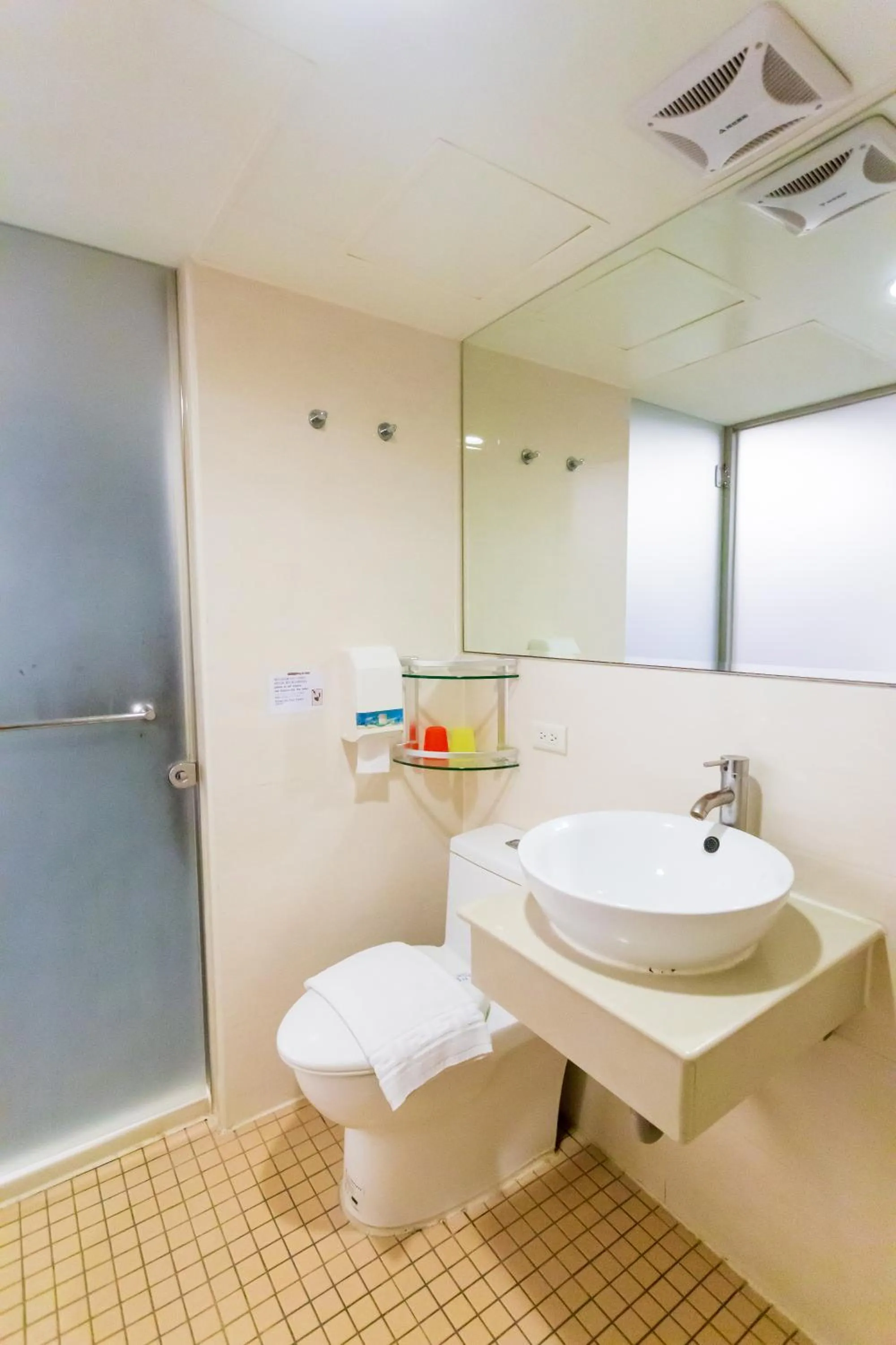 Toilet in Newrise Hotel