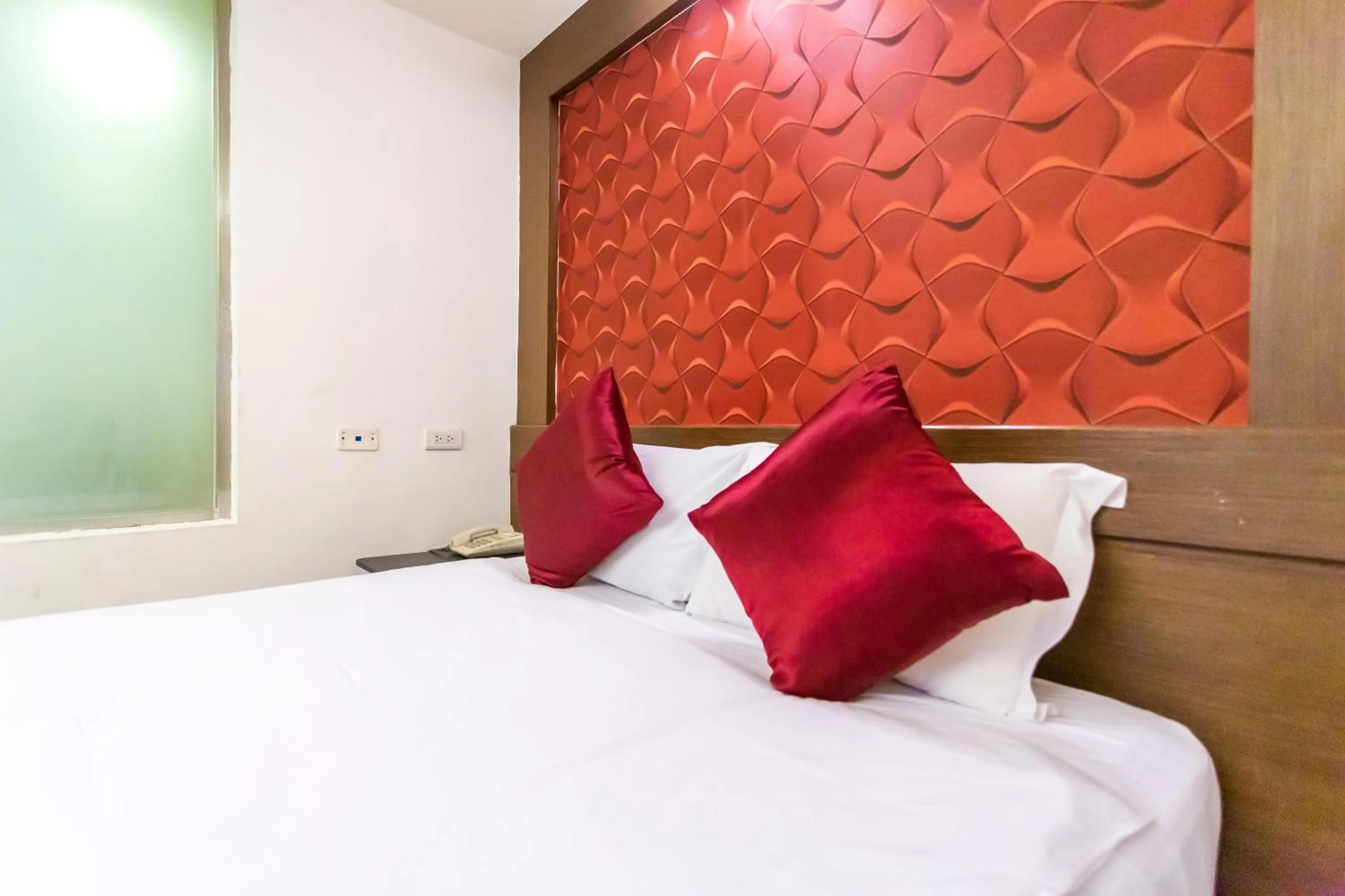 Photo of the whole room, Bed in Newrise Hotel