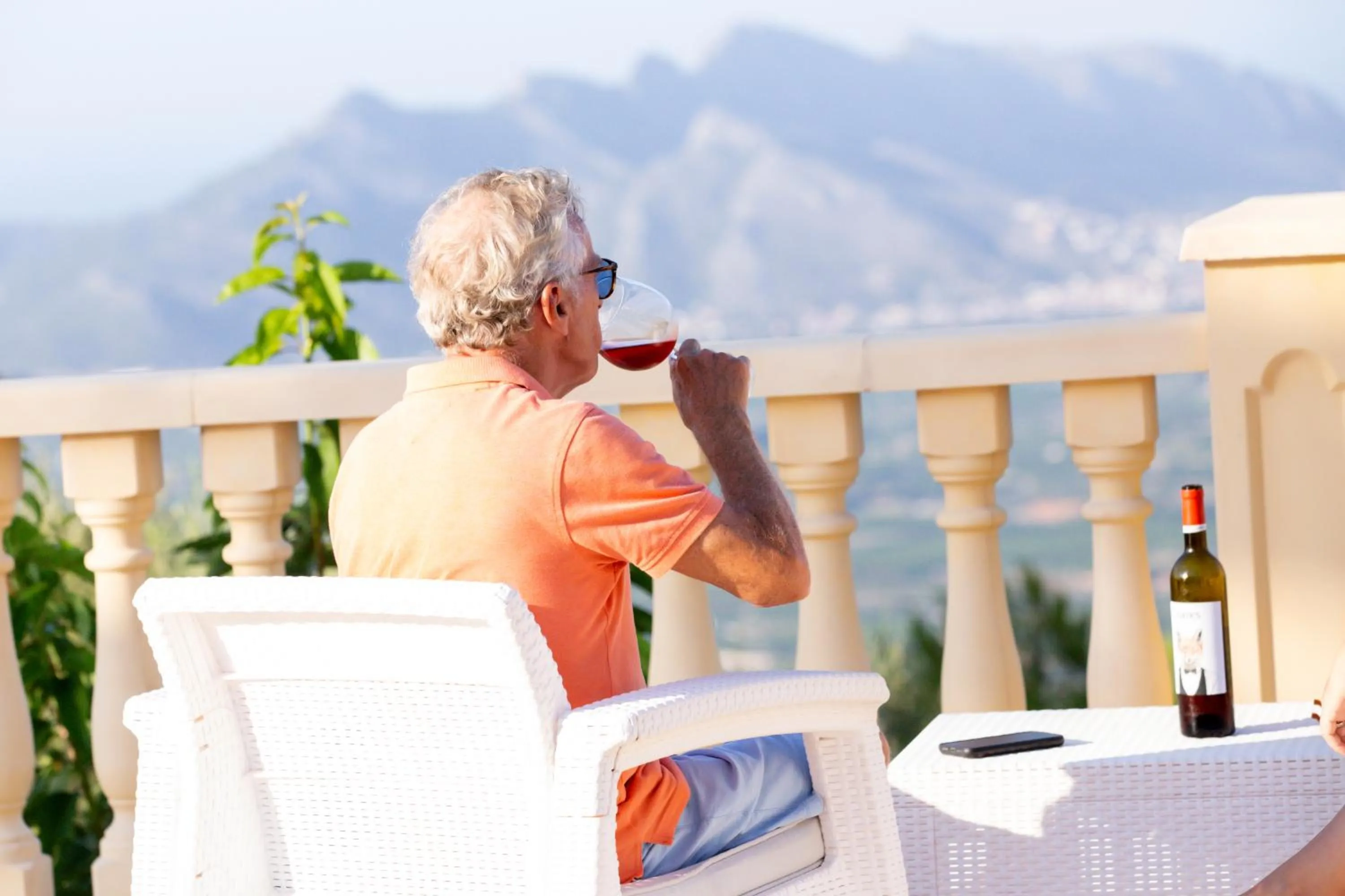 People in Casa Lennisa