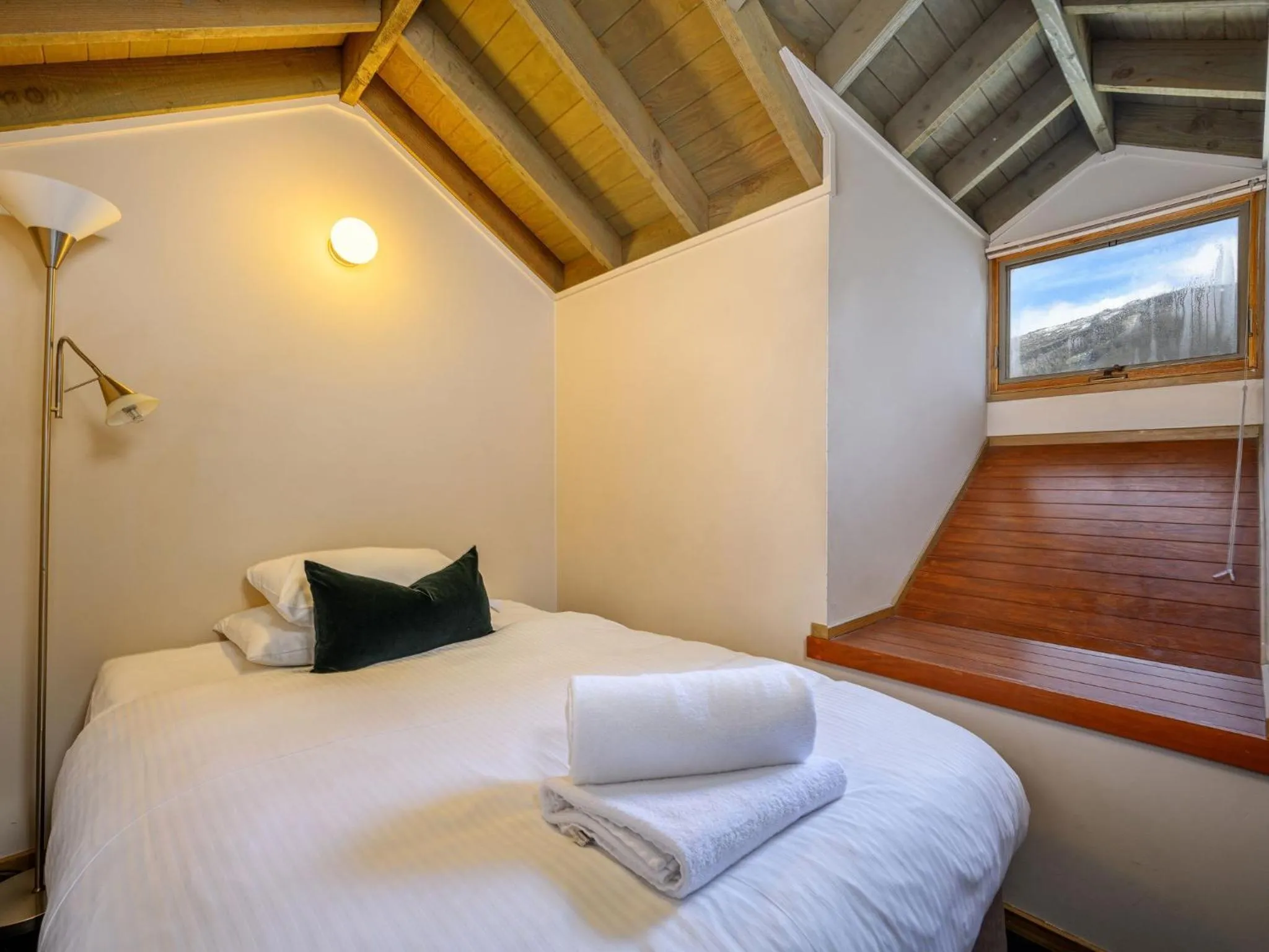 Bedroom, Bed in Banjo 5 Townhouse