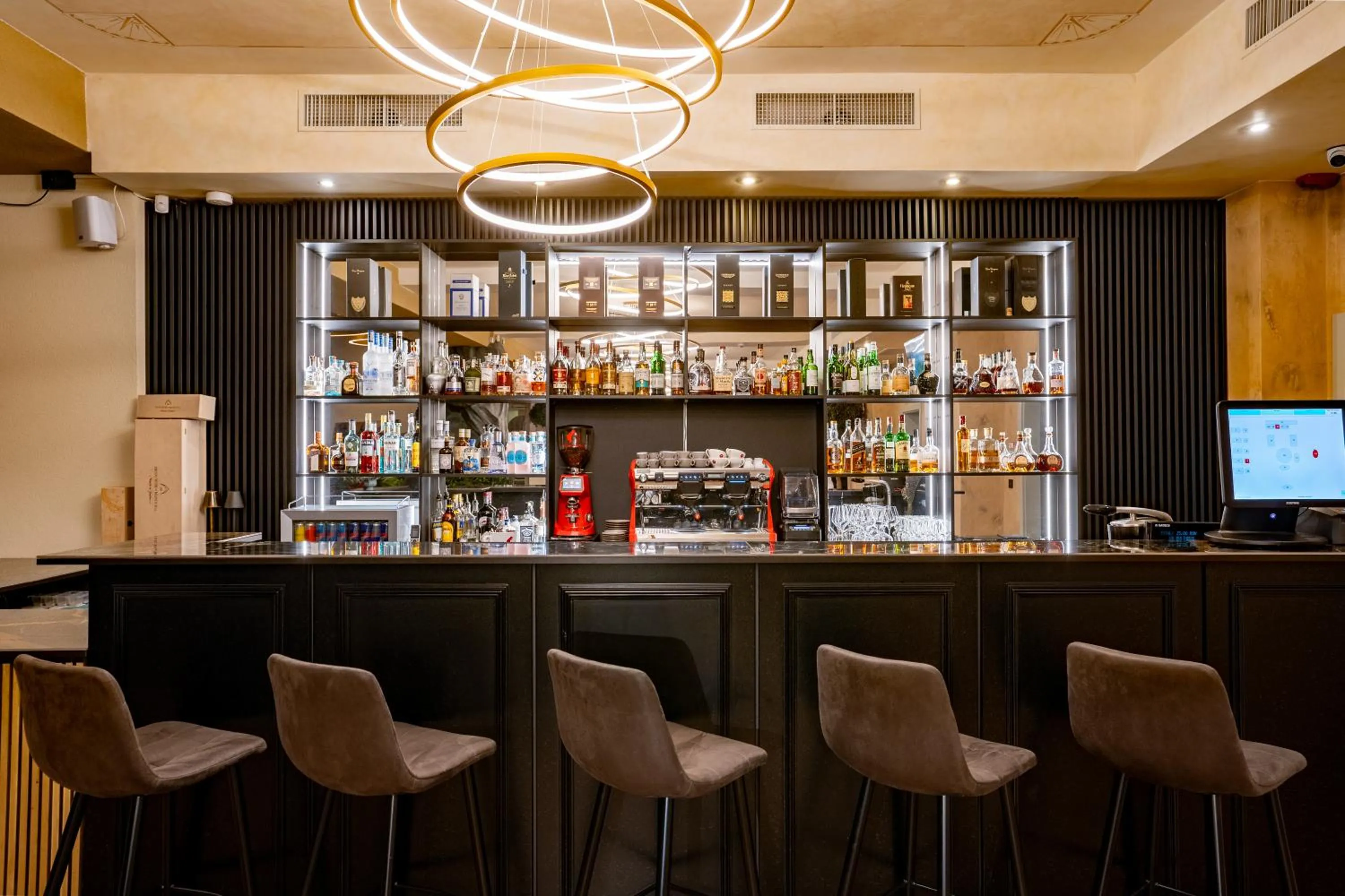 Lounge or bar in ATLAS Hotel