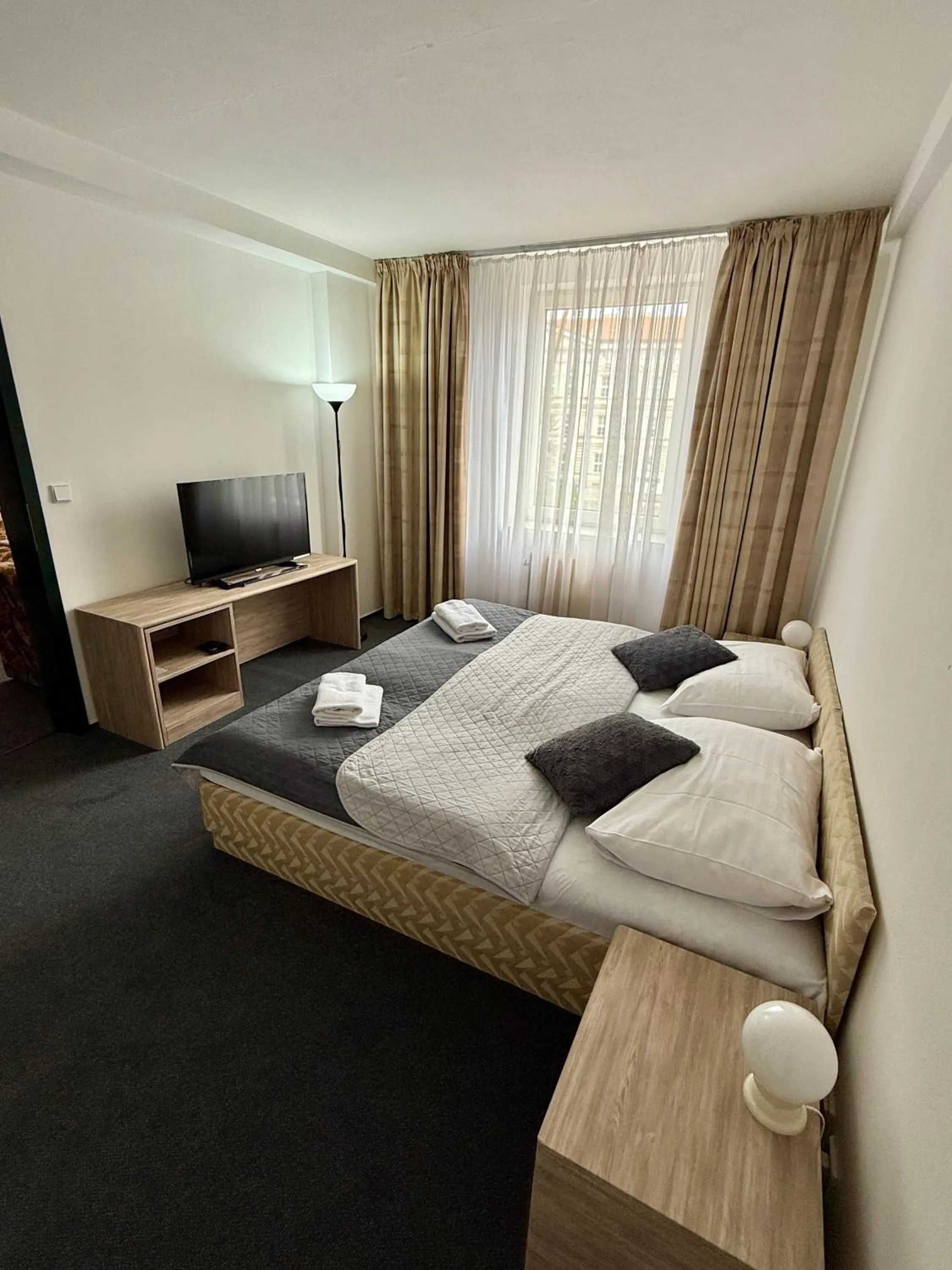 Property building, Bed in A-Austerlitz Hotel