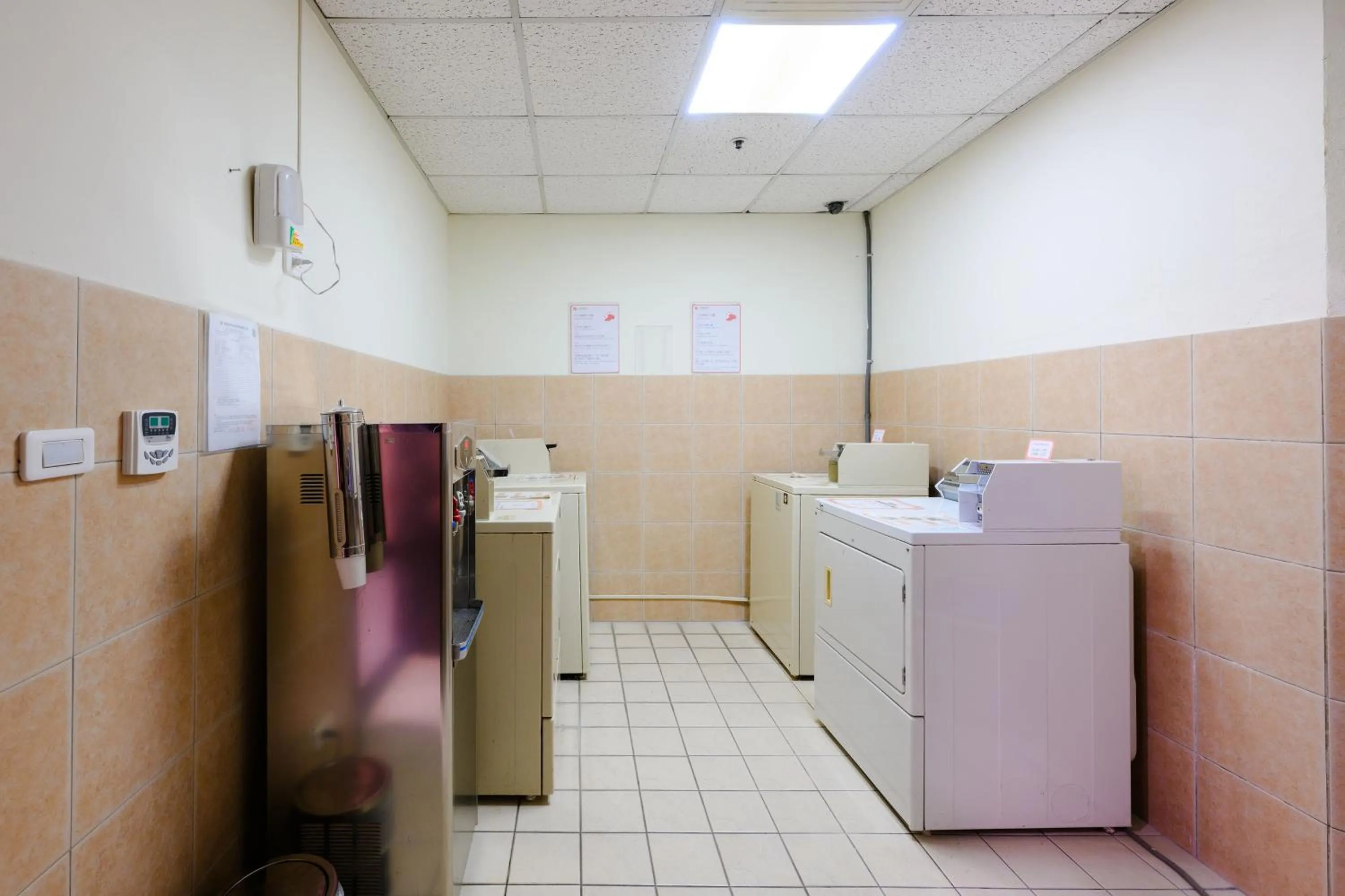 laundry in Wei-Yat Grand Hotel