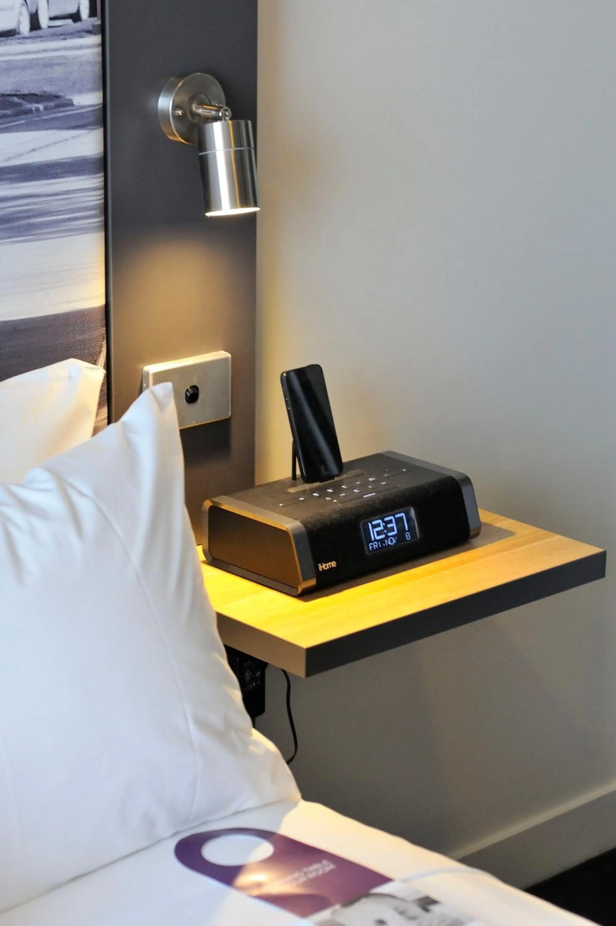 Bed in Mercure Melbourne Therry Street