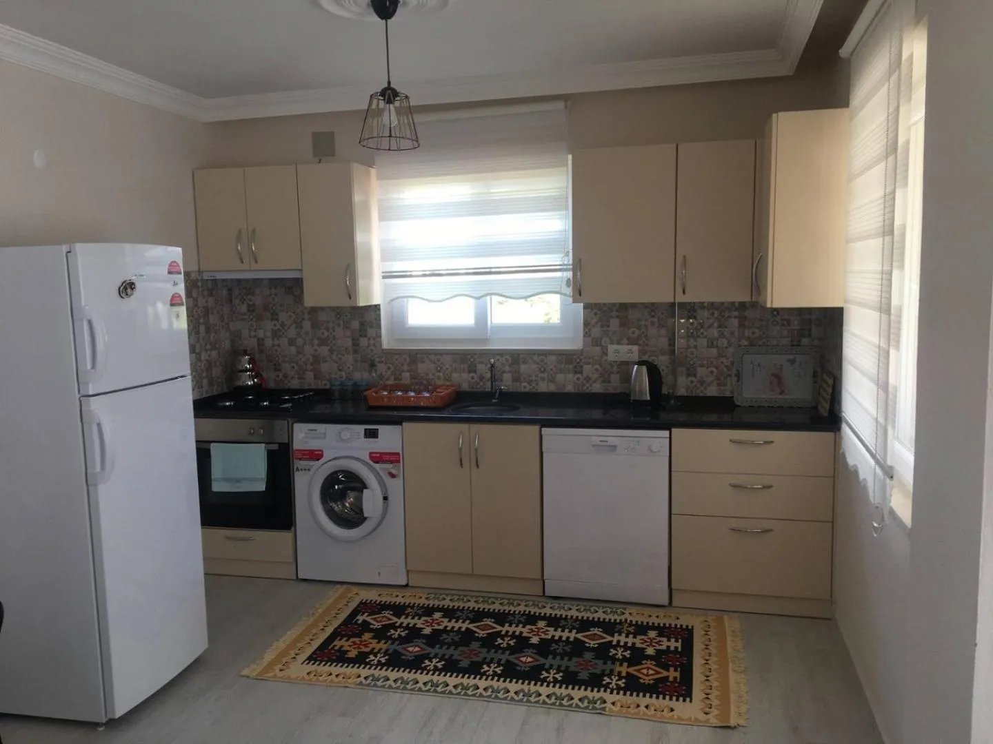 Kitchen or kitchenette in Dalaman Pansiyon & Family rooms