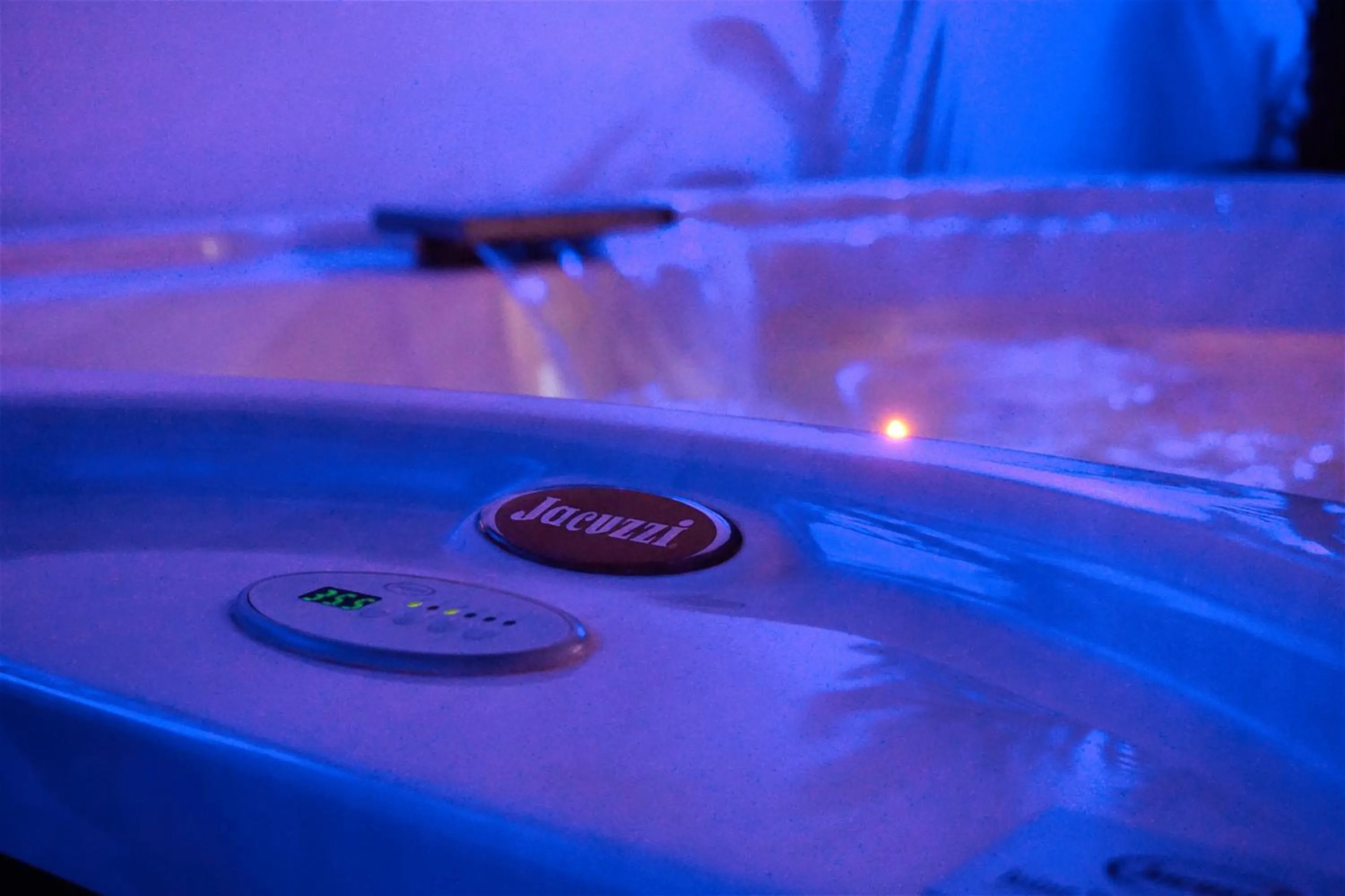 Swimming pool in Alchimia Luxury Suites