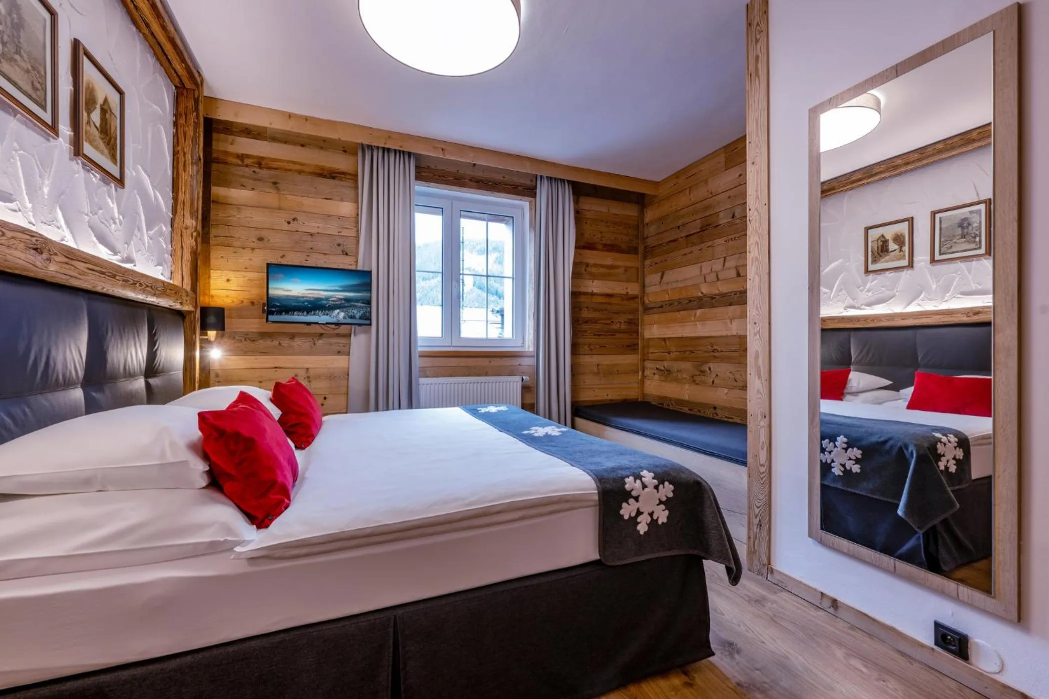 Photo of the whole room, Bed in Hotel Olympie